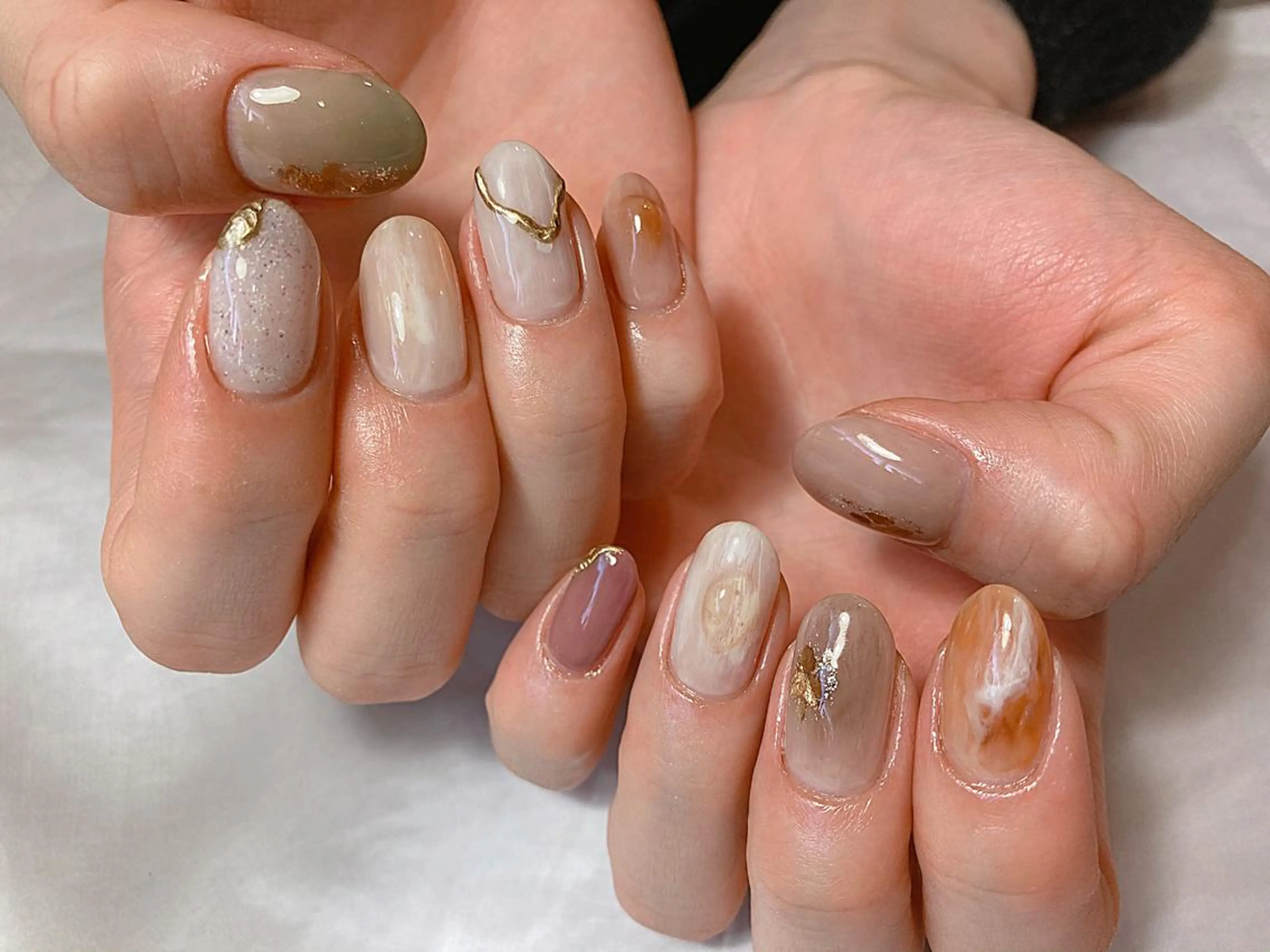 ショート カラー ヘアアレンジ ネイル マツエク・マツパ illum hicariのネイルデザイン