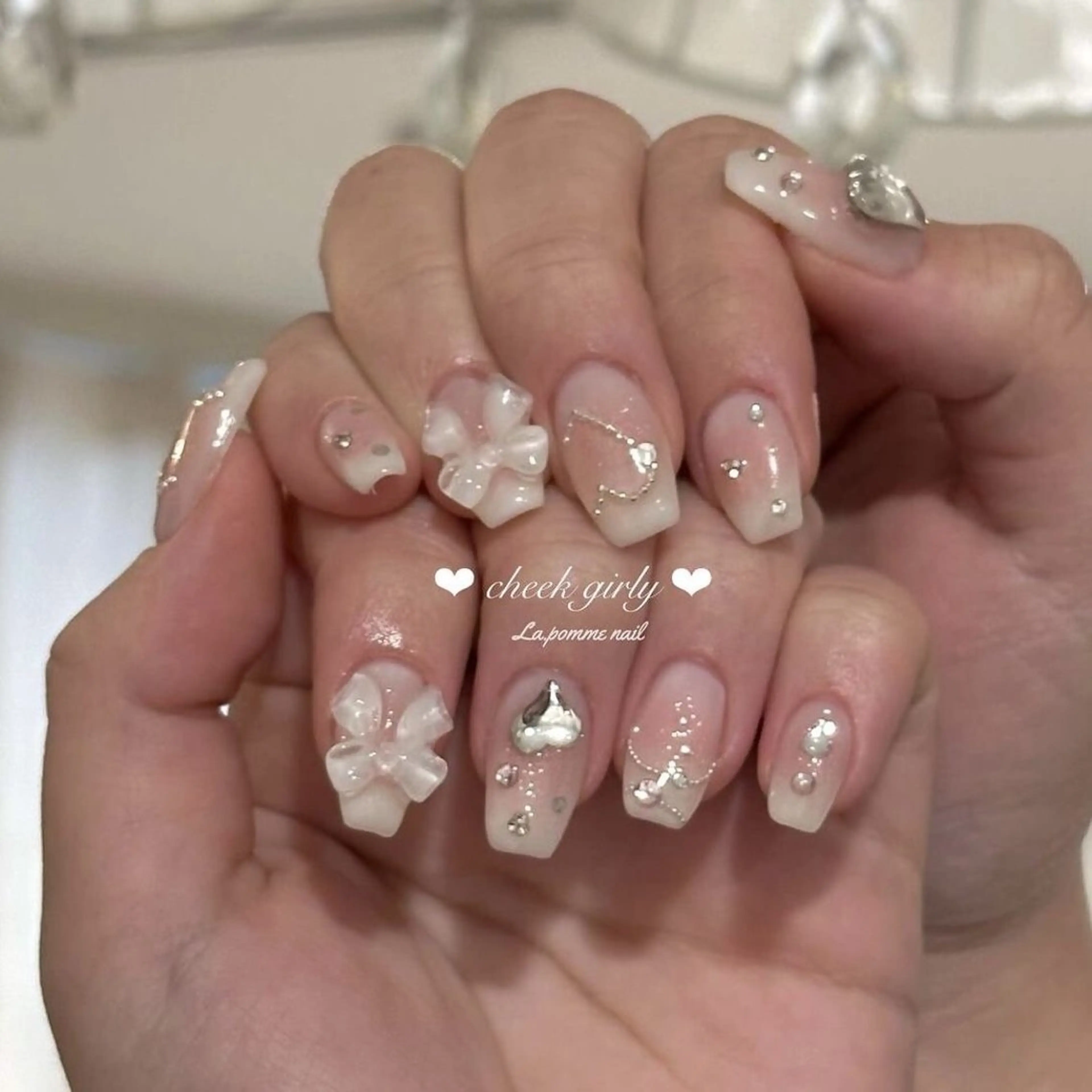 ネイル グラデーション ラメ(グリッター) マグネットネイル ミラーネイル ニュアンスネイル Lumi de nailsのネイルデザイン
