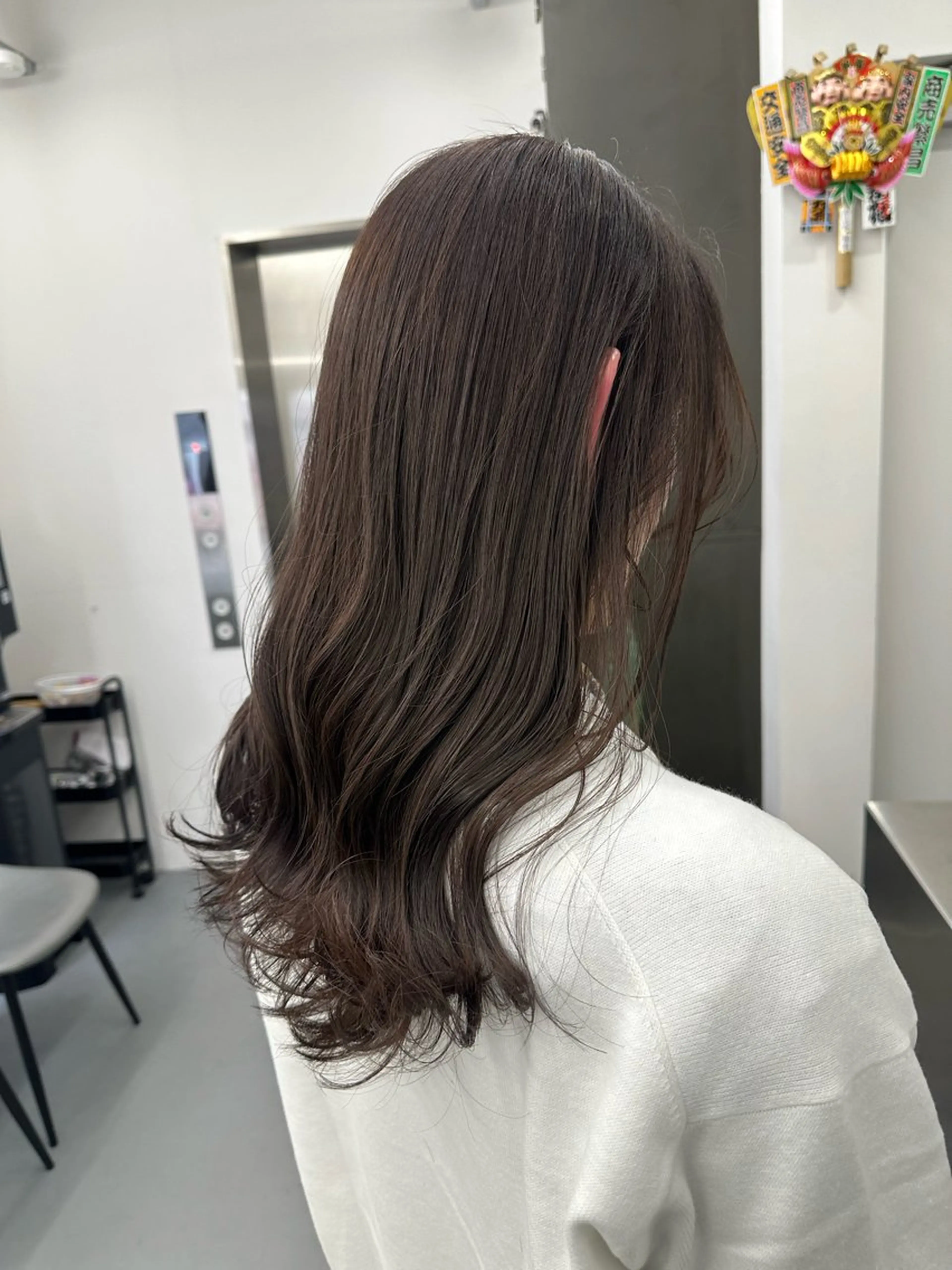 セミロング カラー カット ヘアカラー トリートメント 古田 昂也のヘアスタイル