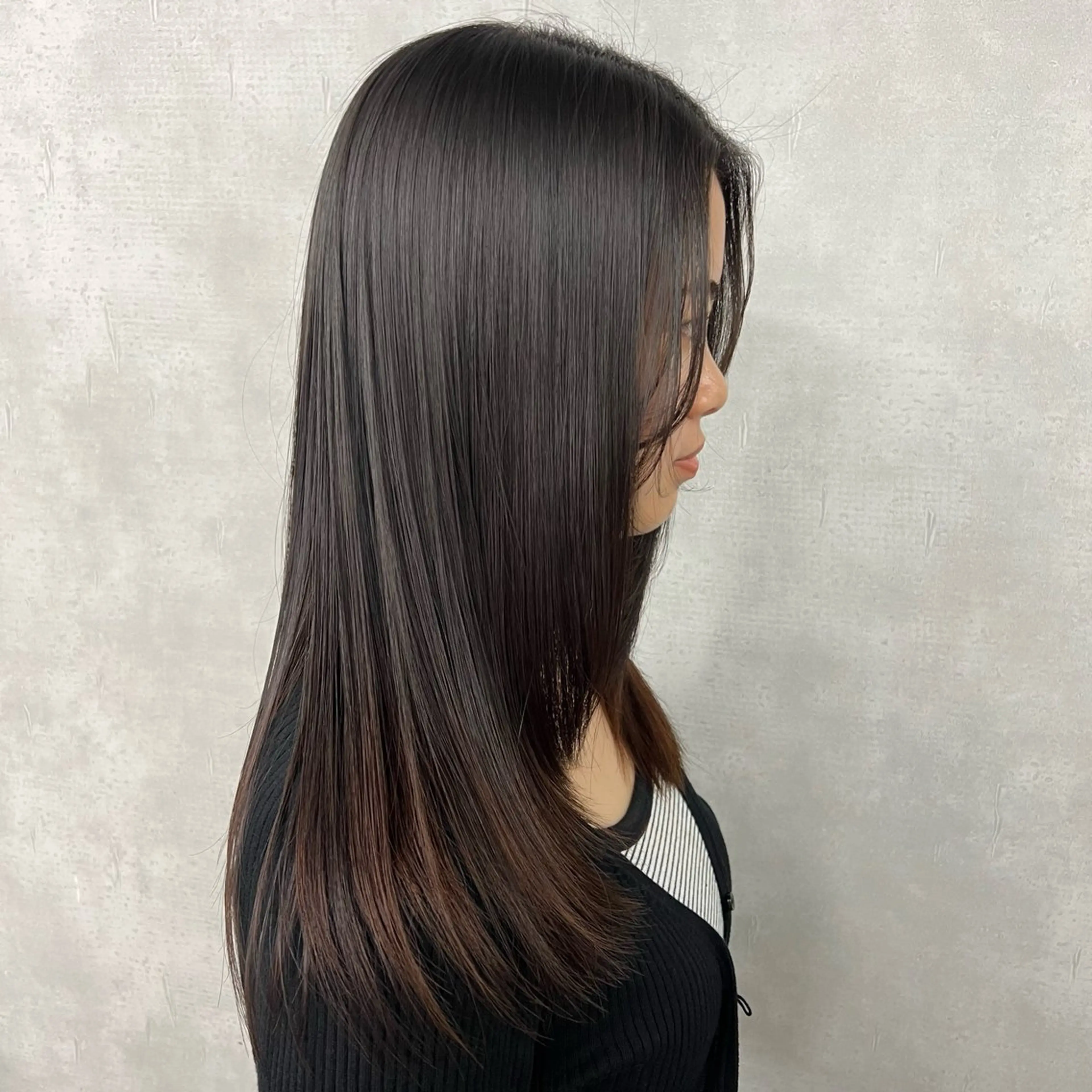 セミロング カット ヘアカラー トリートメント 沖山 友津季のヘアスタイル