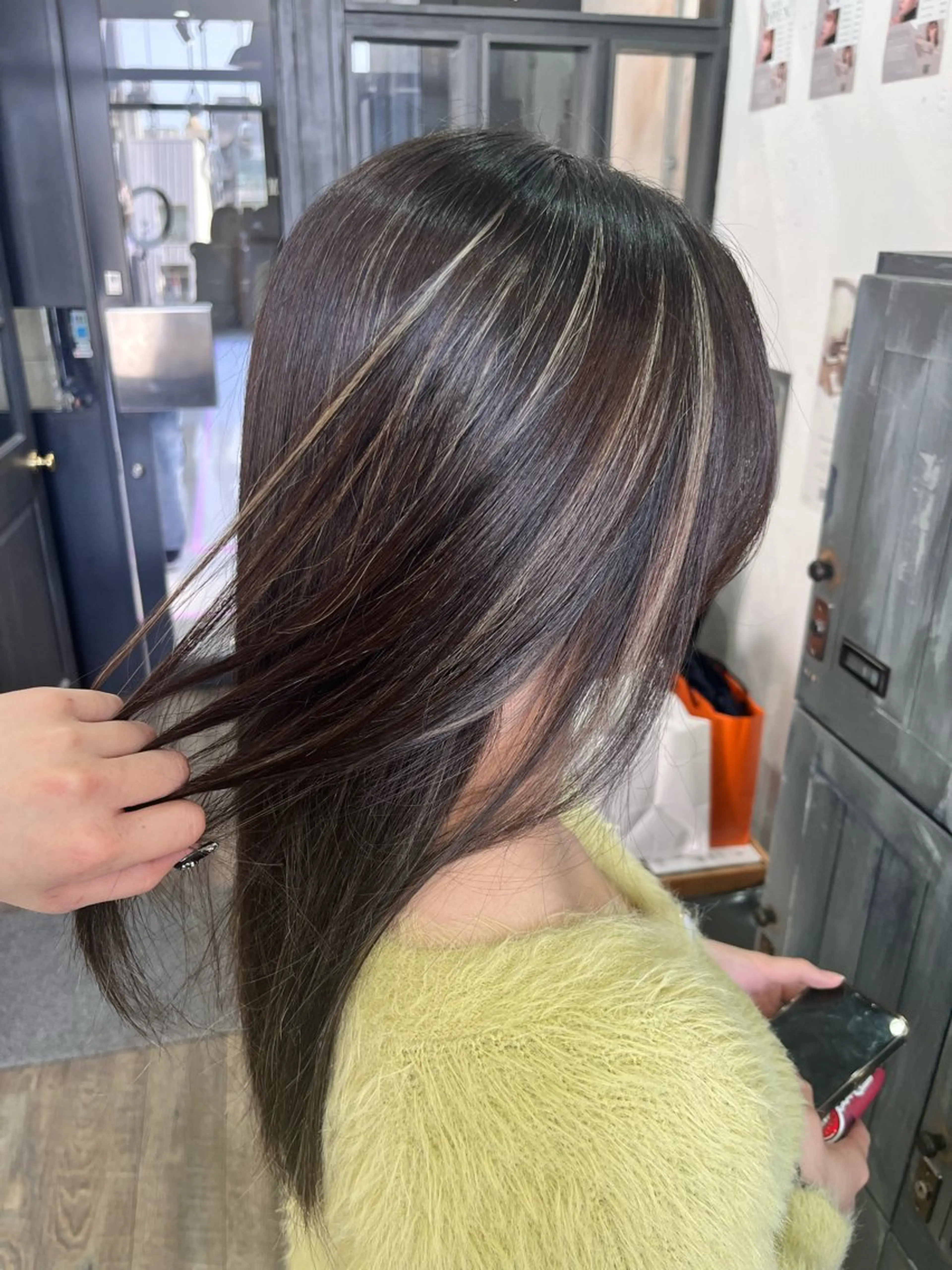 カラー ハイライトカラー 🖤西嶋　桃花🖤 エクステ/レイヤーのヘアスタイル