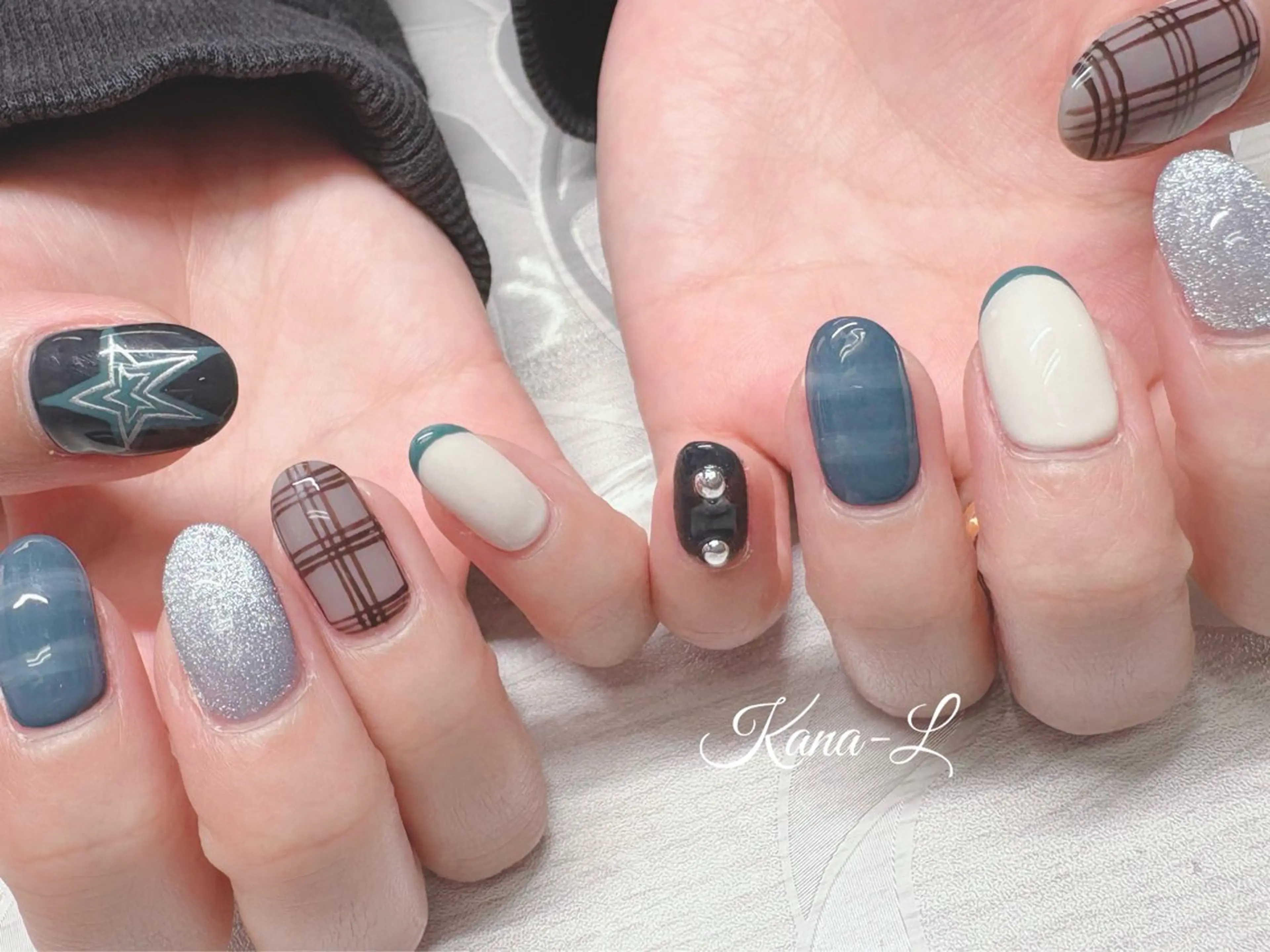 ネイル 芦辺 香奈のネイルデザイン