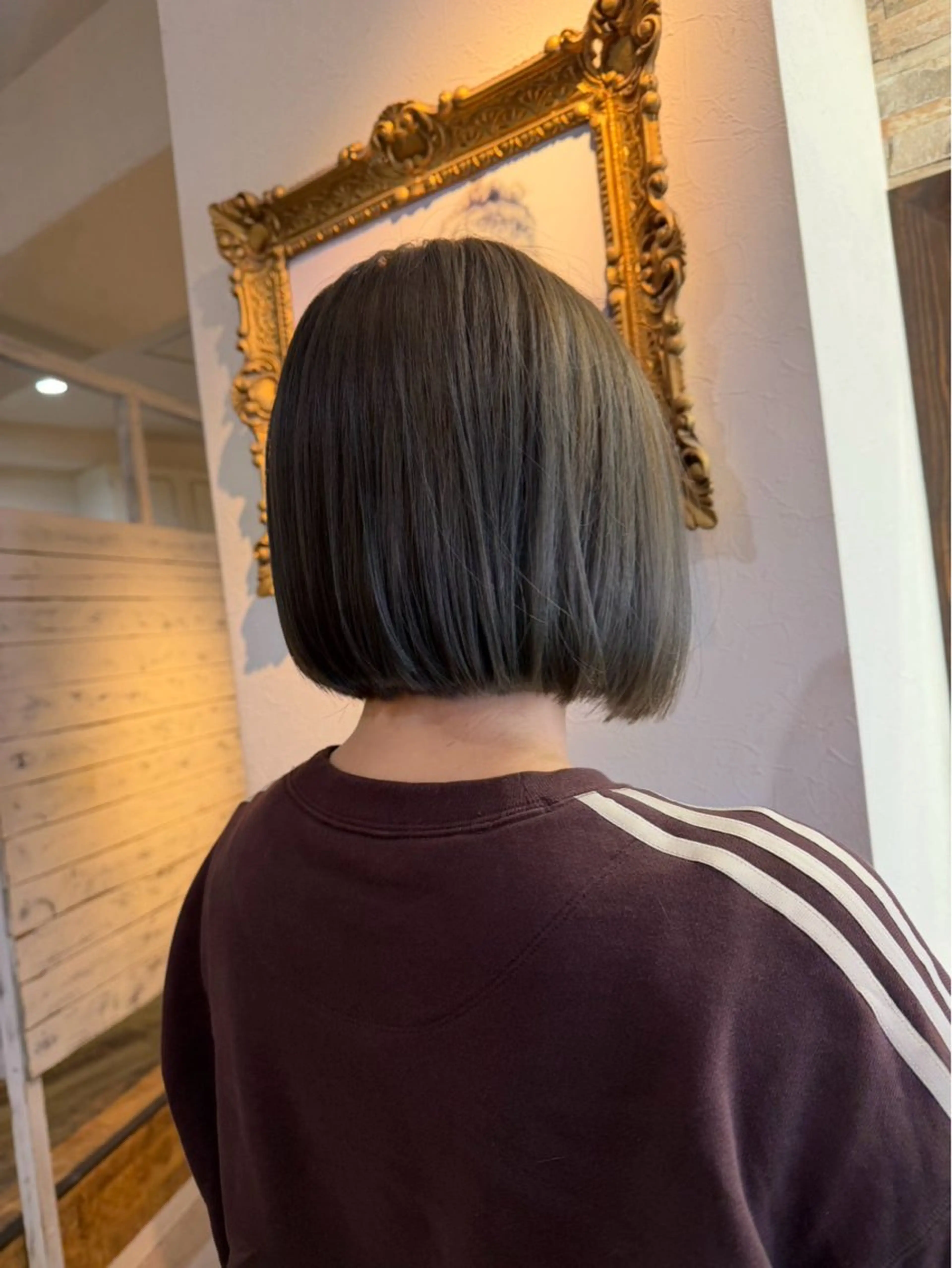 ショート カラー 赤星 さえのヘアスタイル