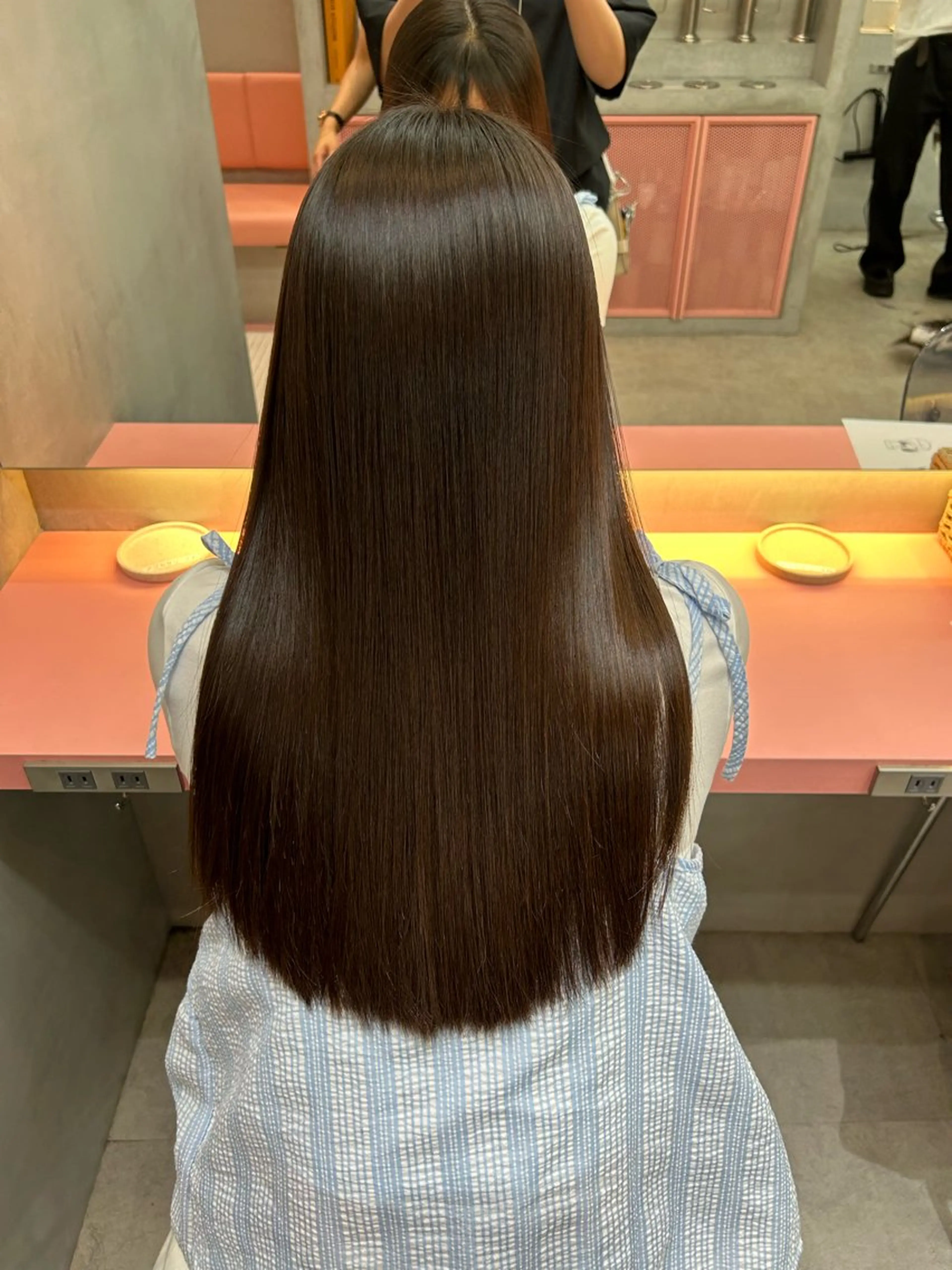 ロング レイヤー/艶髪 縮毛矯正🌱  赤石のヘアスタイル