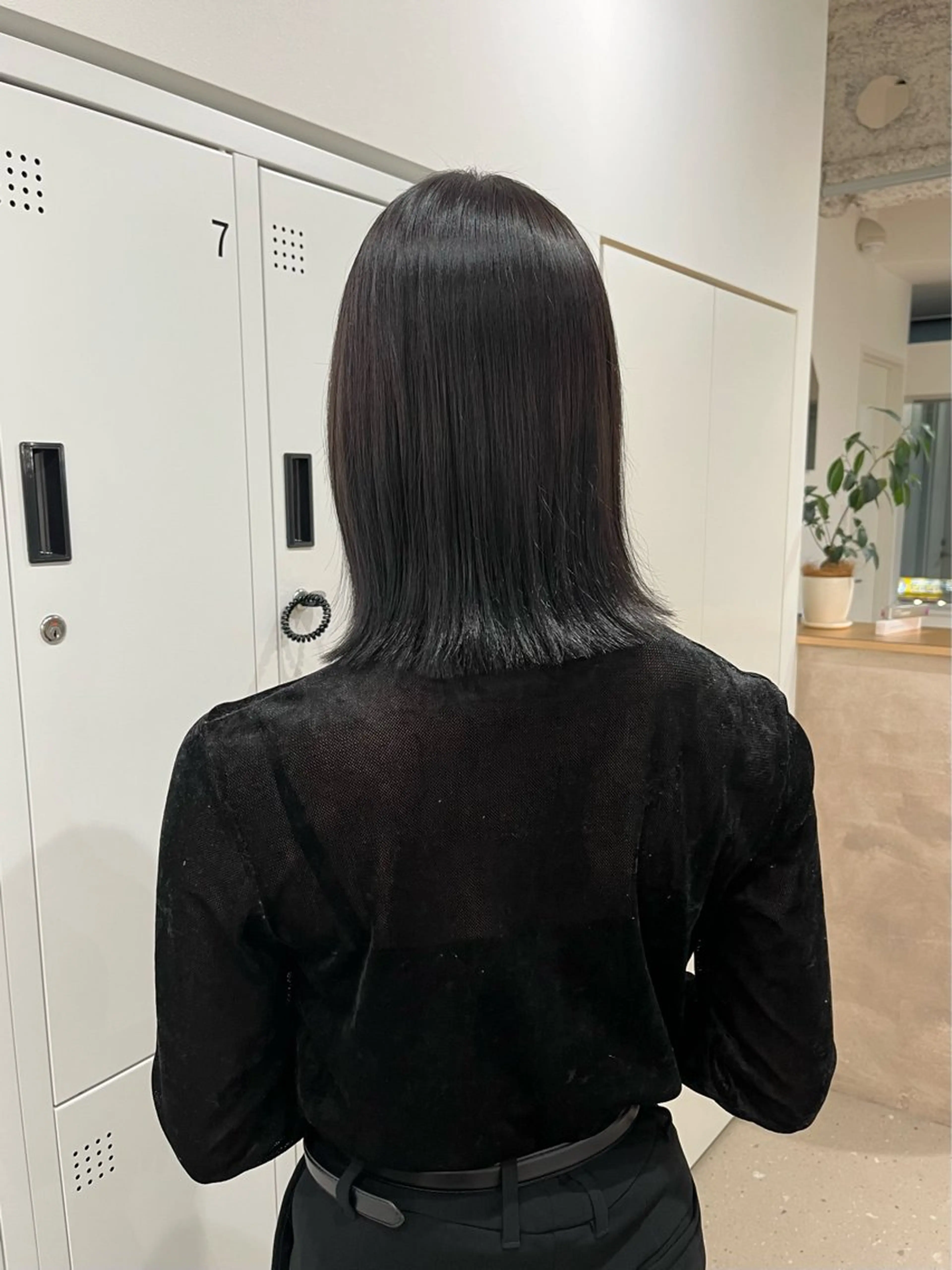 ミディアム カラー 小顔カット/ 透明感カラー/阪本桃のヘアスタイル