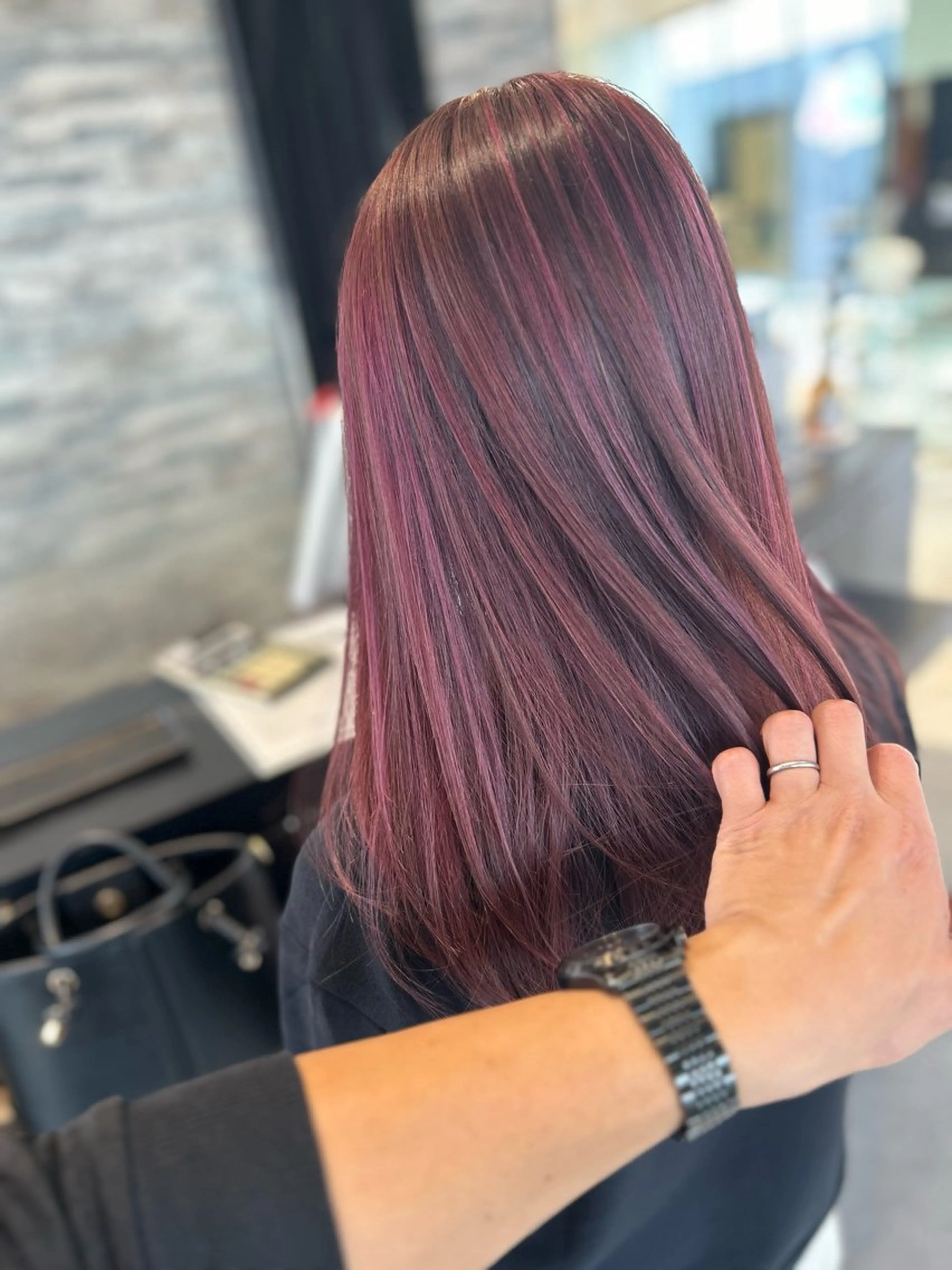 セミロング カラー バレイヤージュ ピンクカラー レイヤーカット ヘアカラー カラーと言ったら SAWARAのヘアスタイル