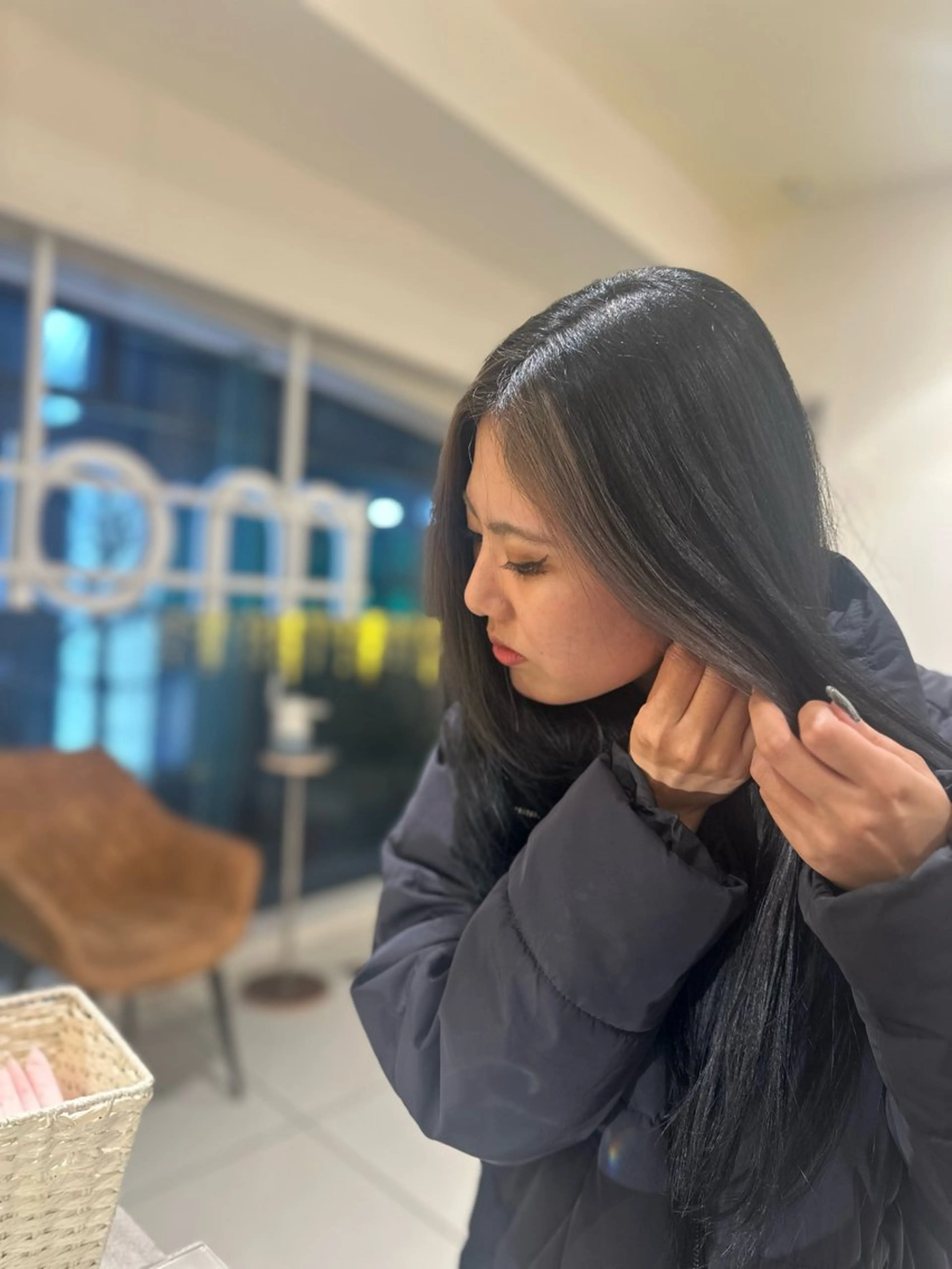 ロング カラー タイトボブ個性派カラ ーAKANEのヘアスタイル