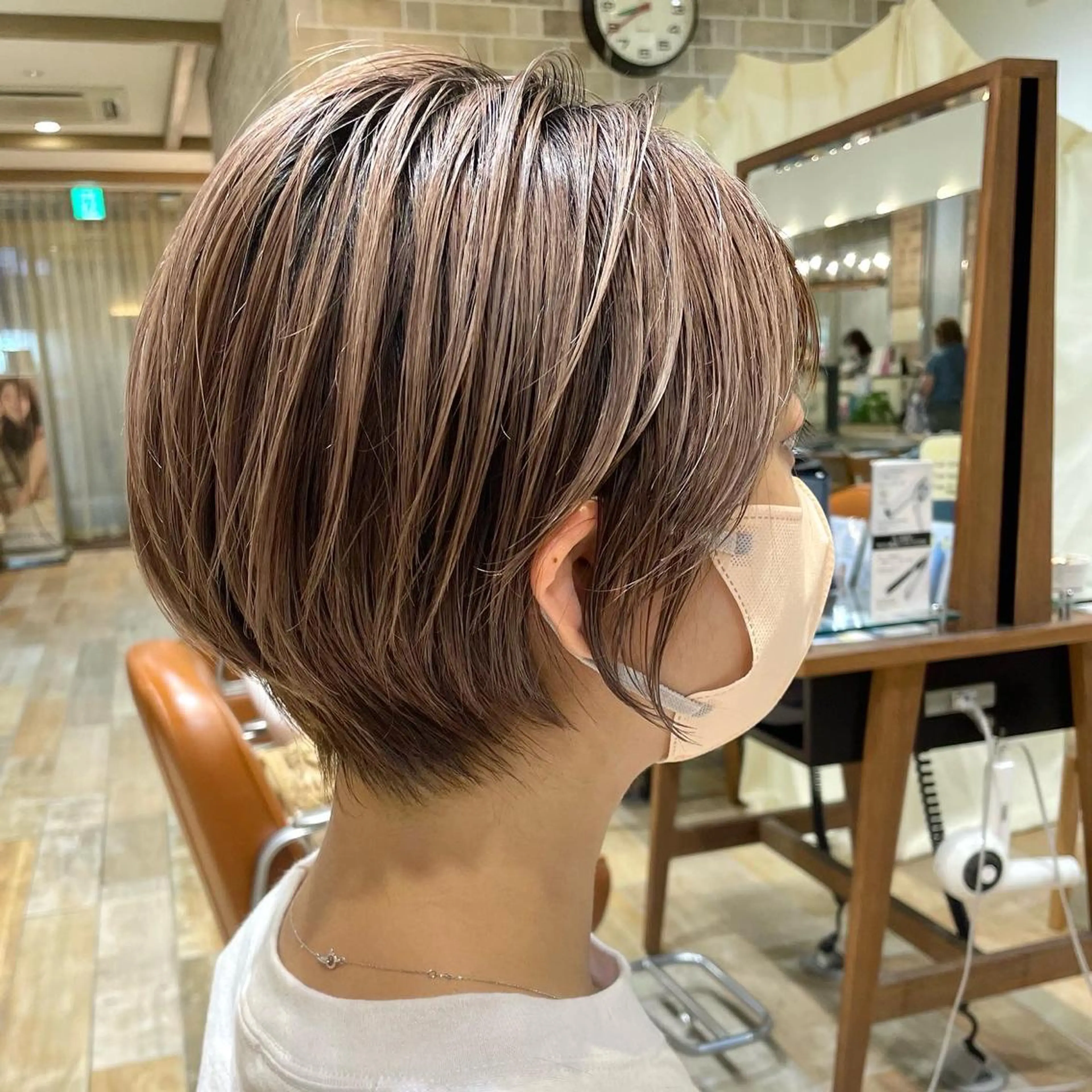 ショート 【eight宿河原】 すぎもとはづきのヘアスタイル