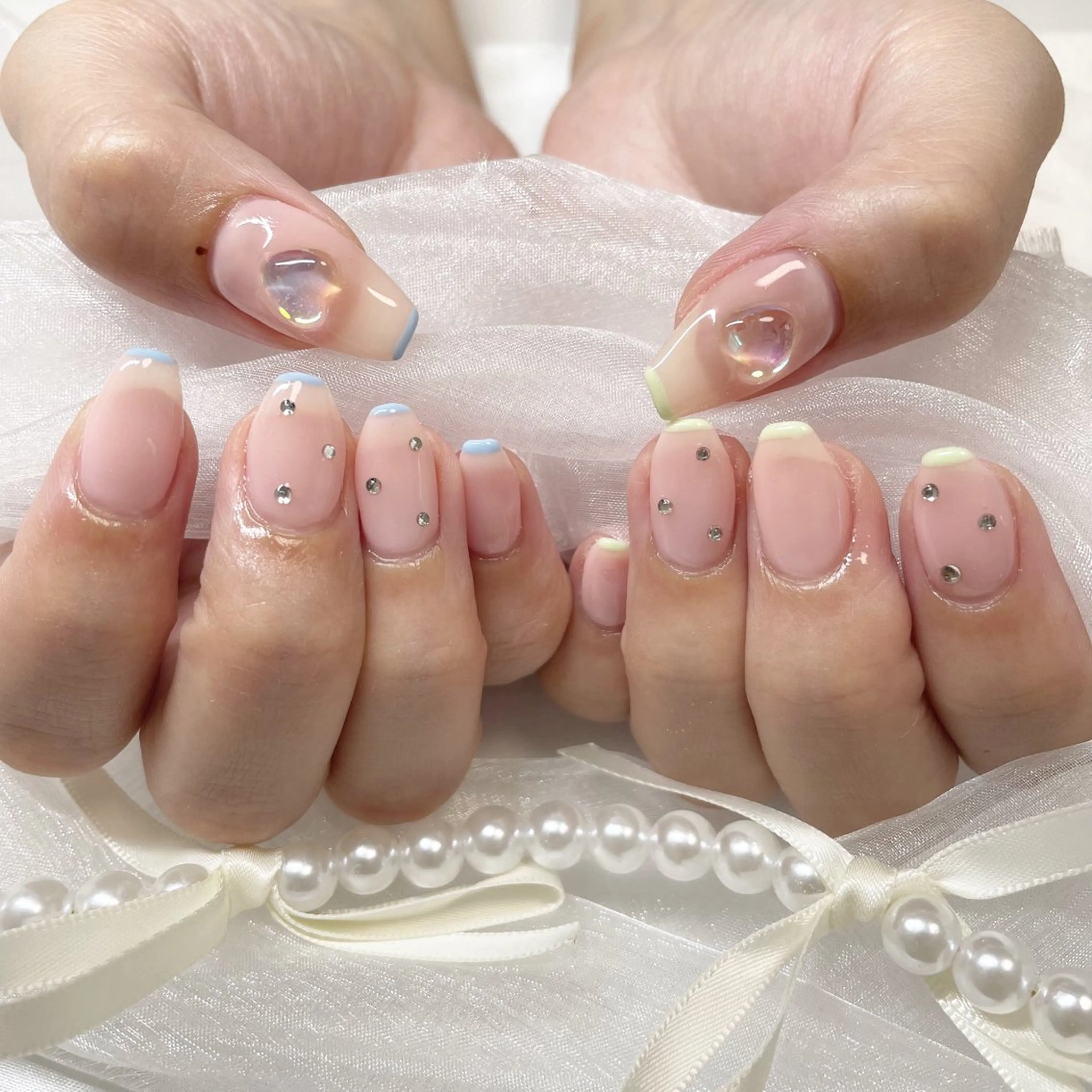 ネイル ジェルネイル 韓国ネイル 持ち込み ワンカラーネイル ワンホンネイル ハンドネイル fiore nail 🦋のネイルデザイン