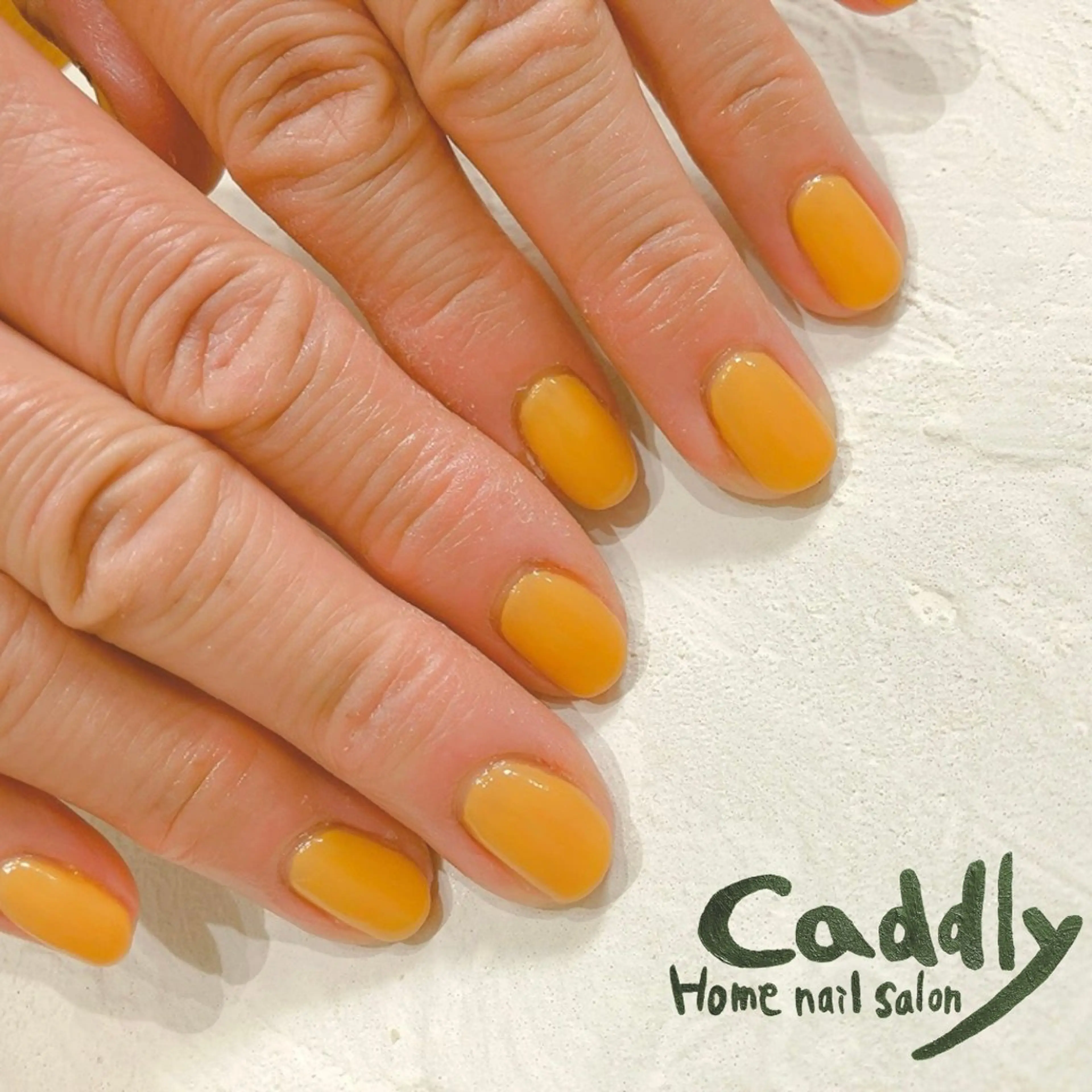 ネイル ワンカラーネイル 春ネイル 黄色 caddly naoのネイルデザイン