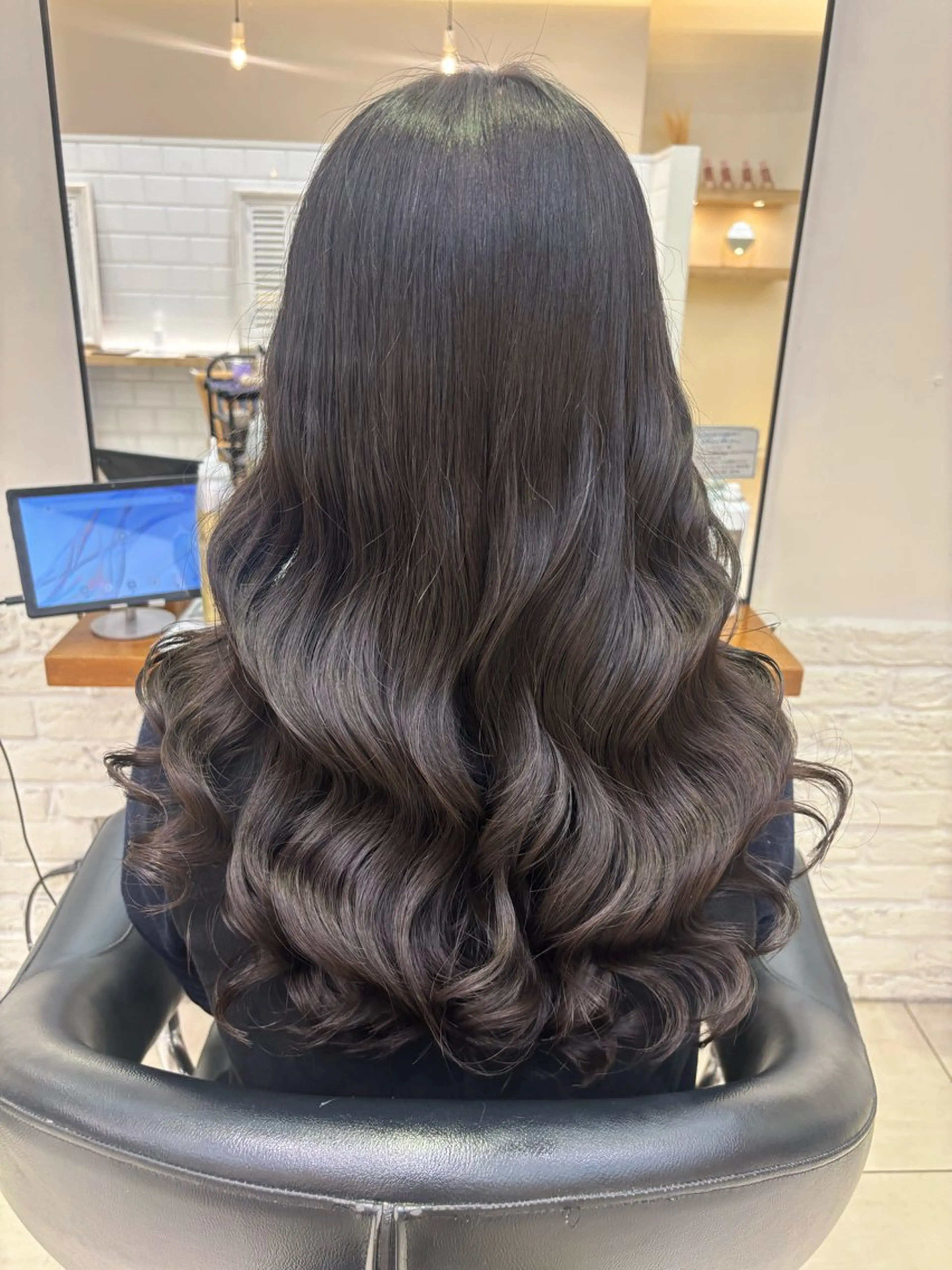 ロング コテ巻き風パーマ🫧 麻尋のヘアスタイル