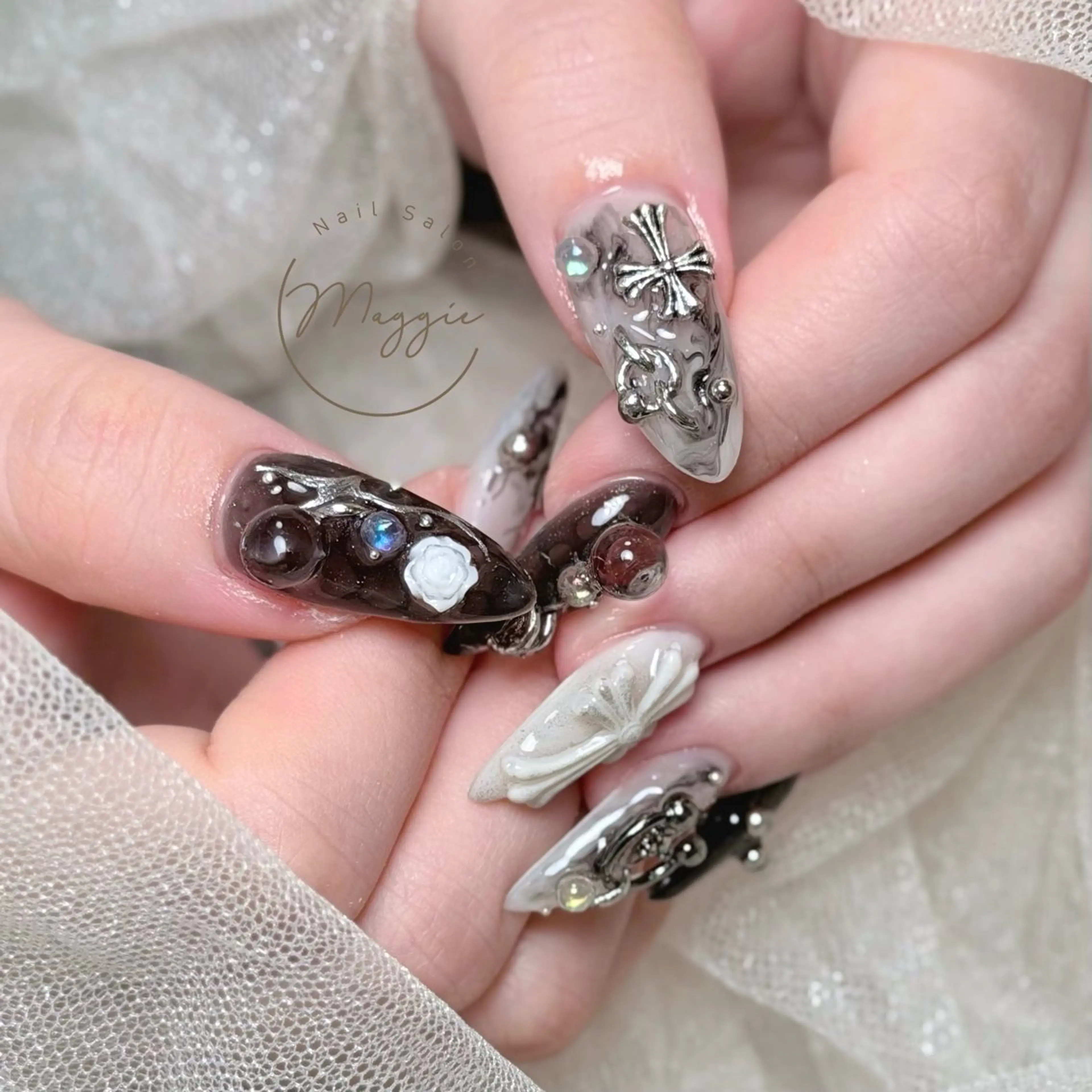 ネイル Maggie Nail🦩のネイルデザイン