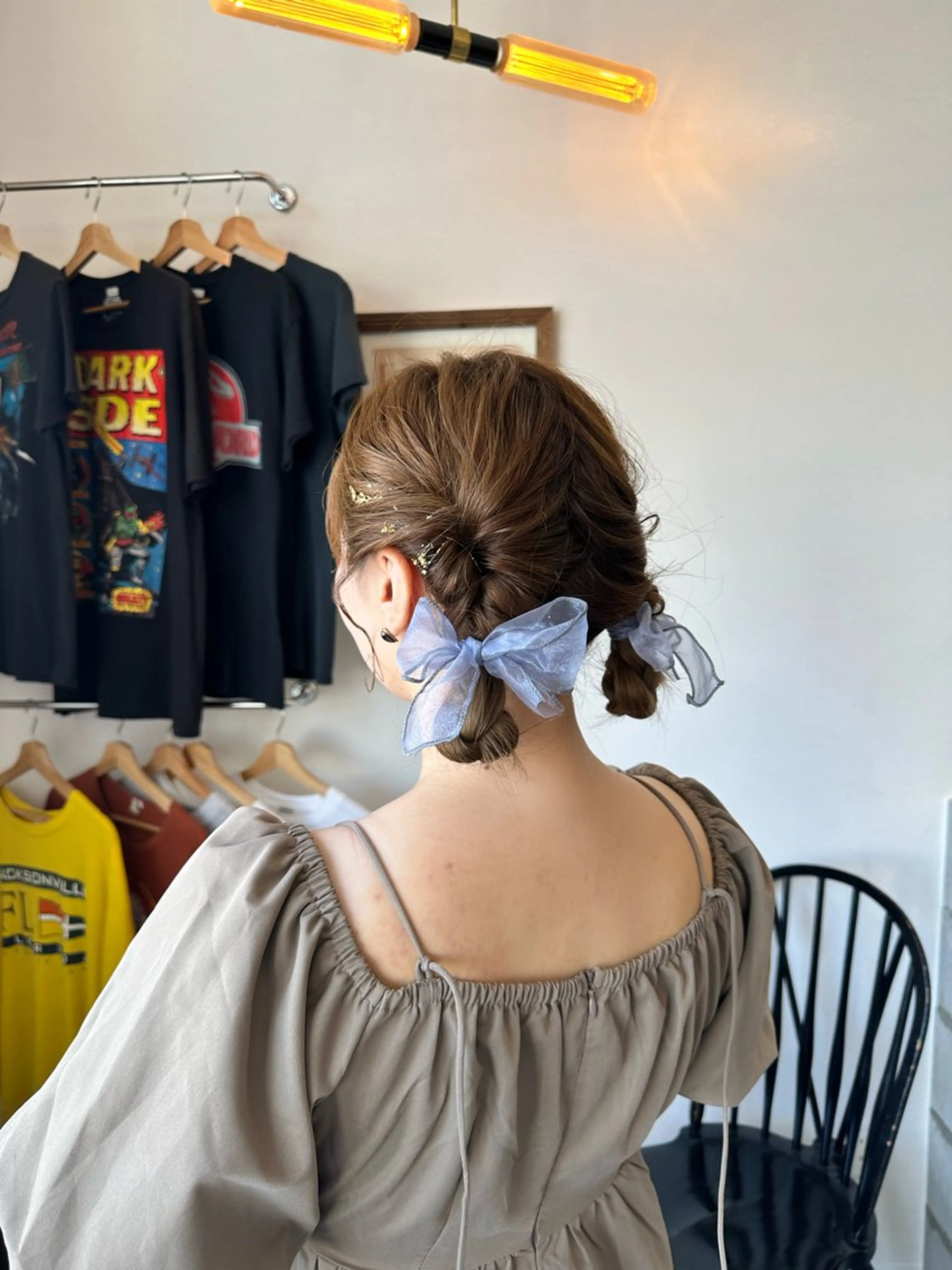 セミロング ヘアアレンジ 岩村 夏姫のヘアスタイル