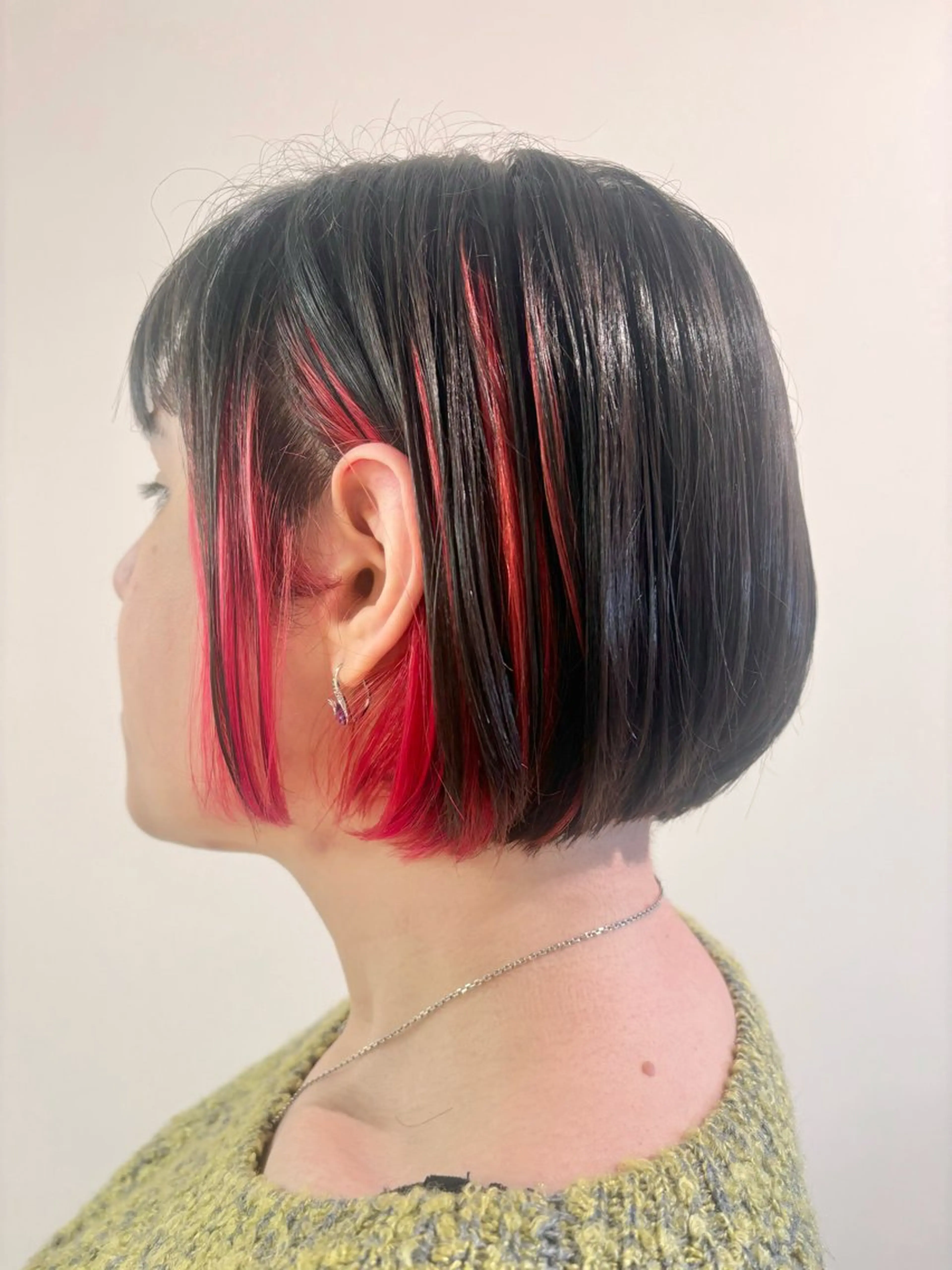 ショート カラー 古川 琴美のヘアスタイル