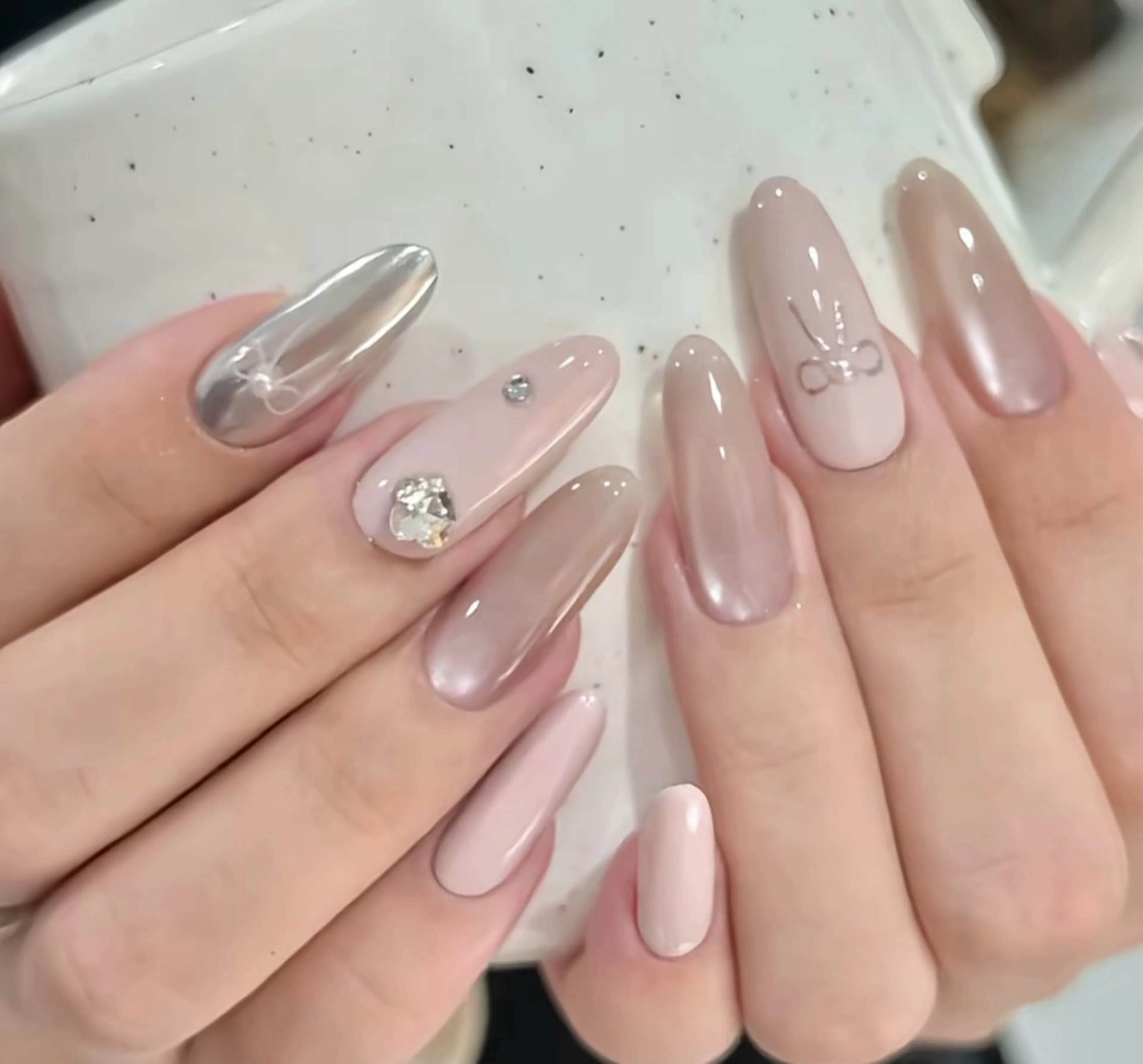 ネイル 長さ出し フットネイル ジェルネイル 韓国ネイル マグネットネイル ハンドネイル YMT NailStudioのネイルデザイン