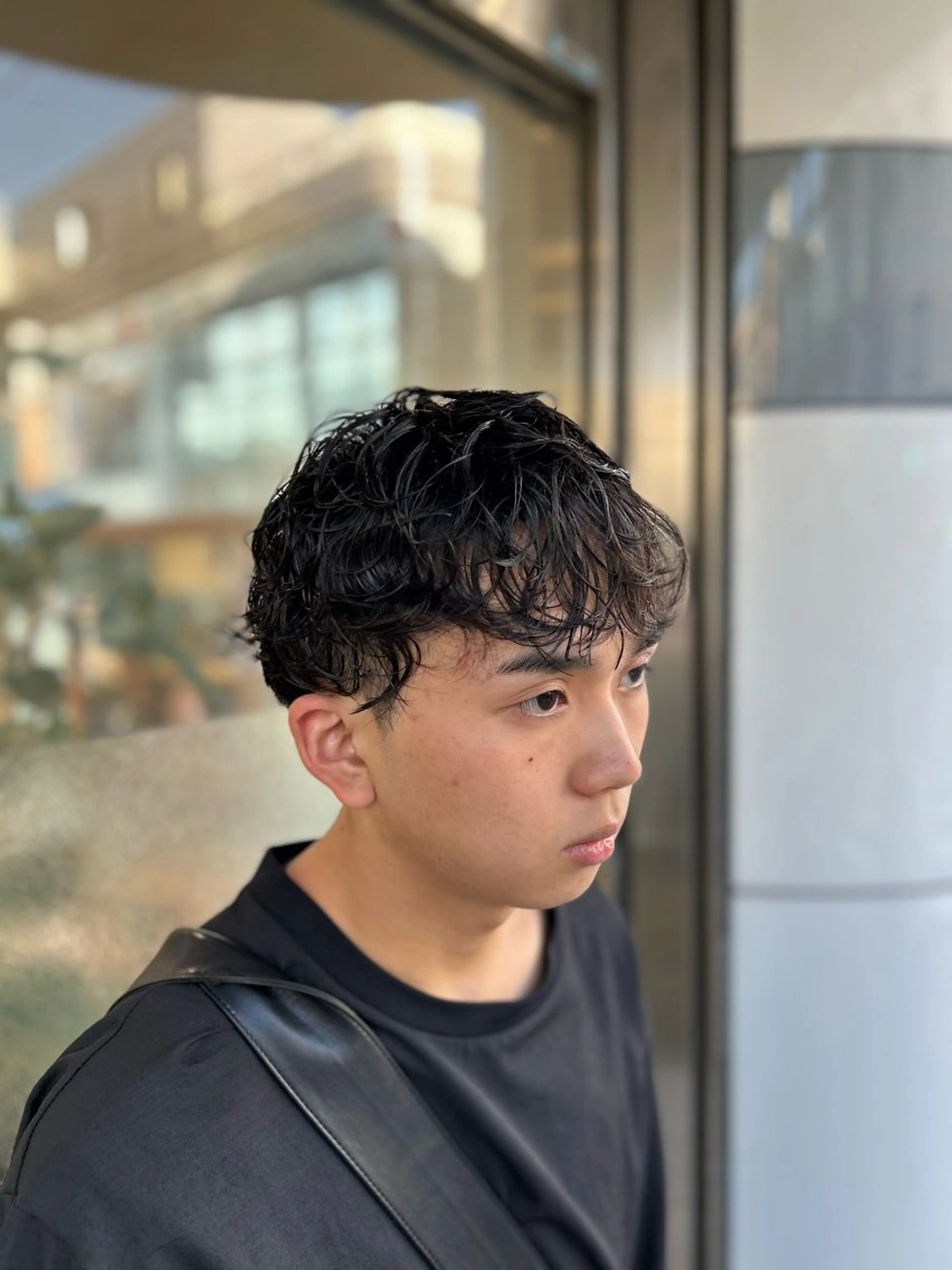 ショート パーマ メンズ ハイトーン× デザイン　Runoのヘアスタイル