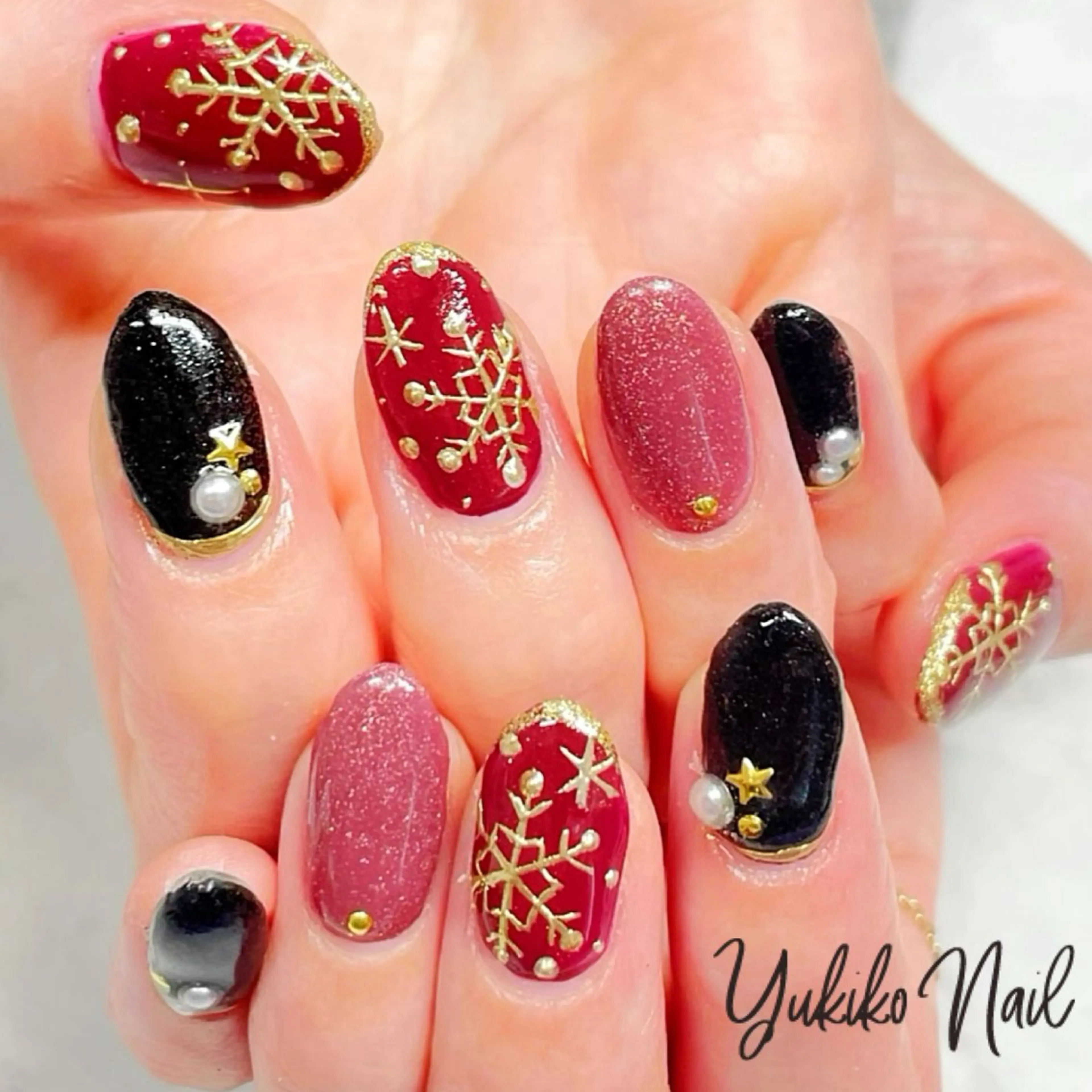 ネイル ゴージャス ラメ(グリッター) ミラーネイル 冬ネイル ハンドネイル ユキコ ネイルのネイルデザイン