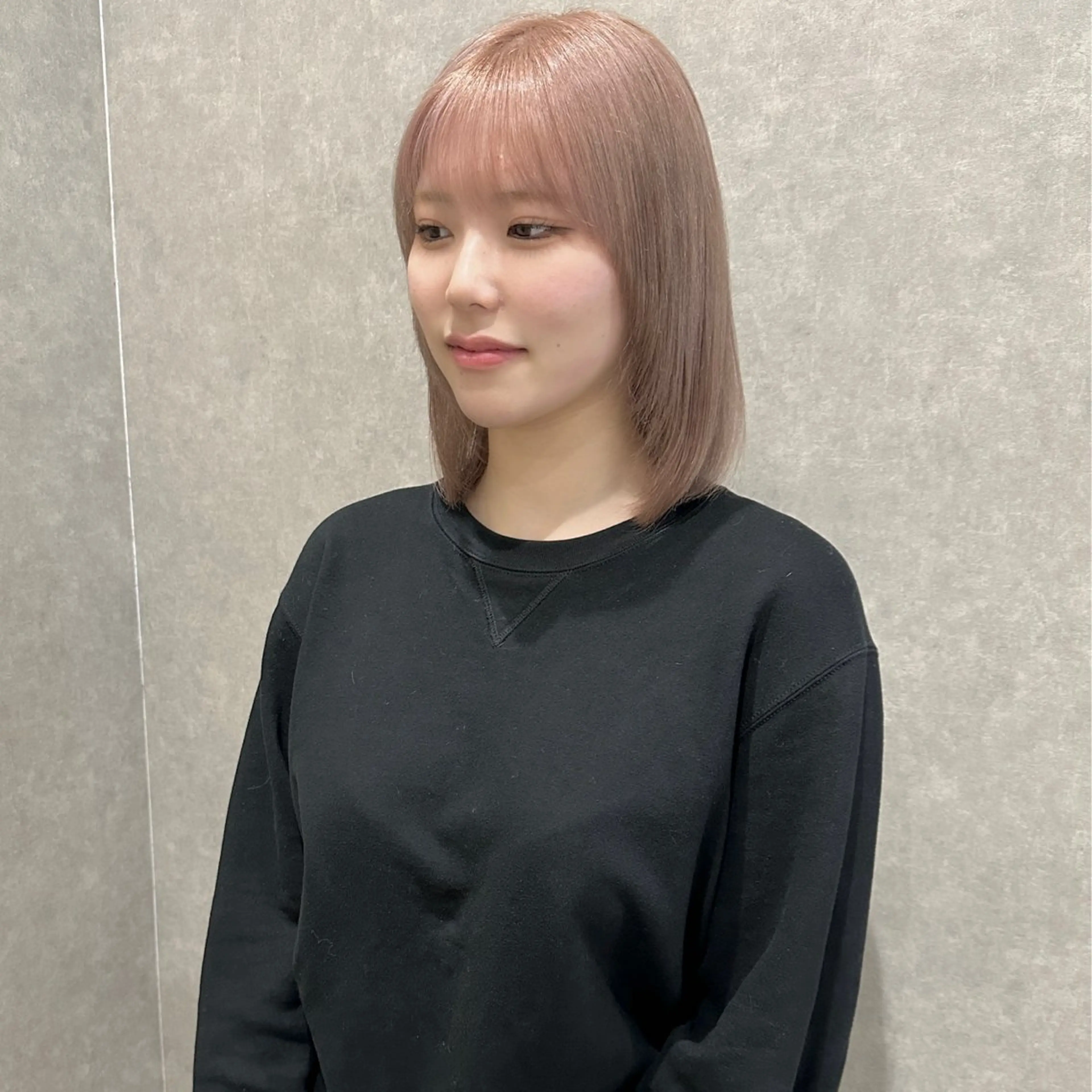 ショート カラー 顔周りカット はちすか るかのヘアスタイル