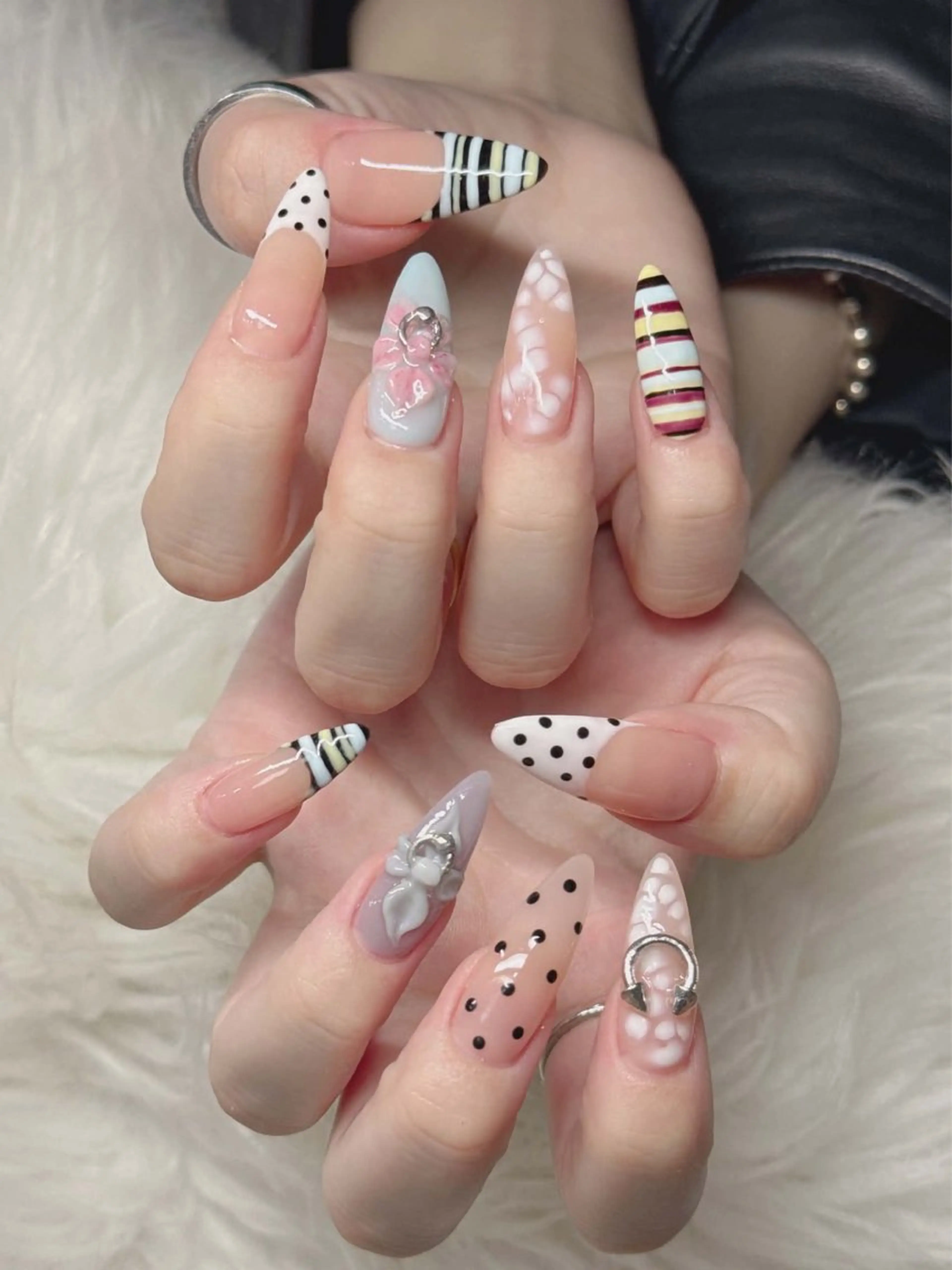 ネイル 長さ出し グラデーション 卒業式 キラキラネイル マグネットネイル Lee Nailsのネイルデザイン