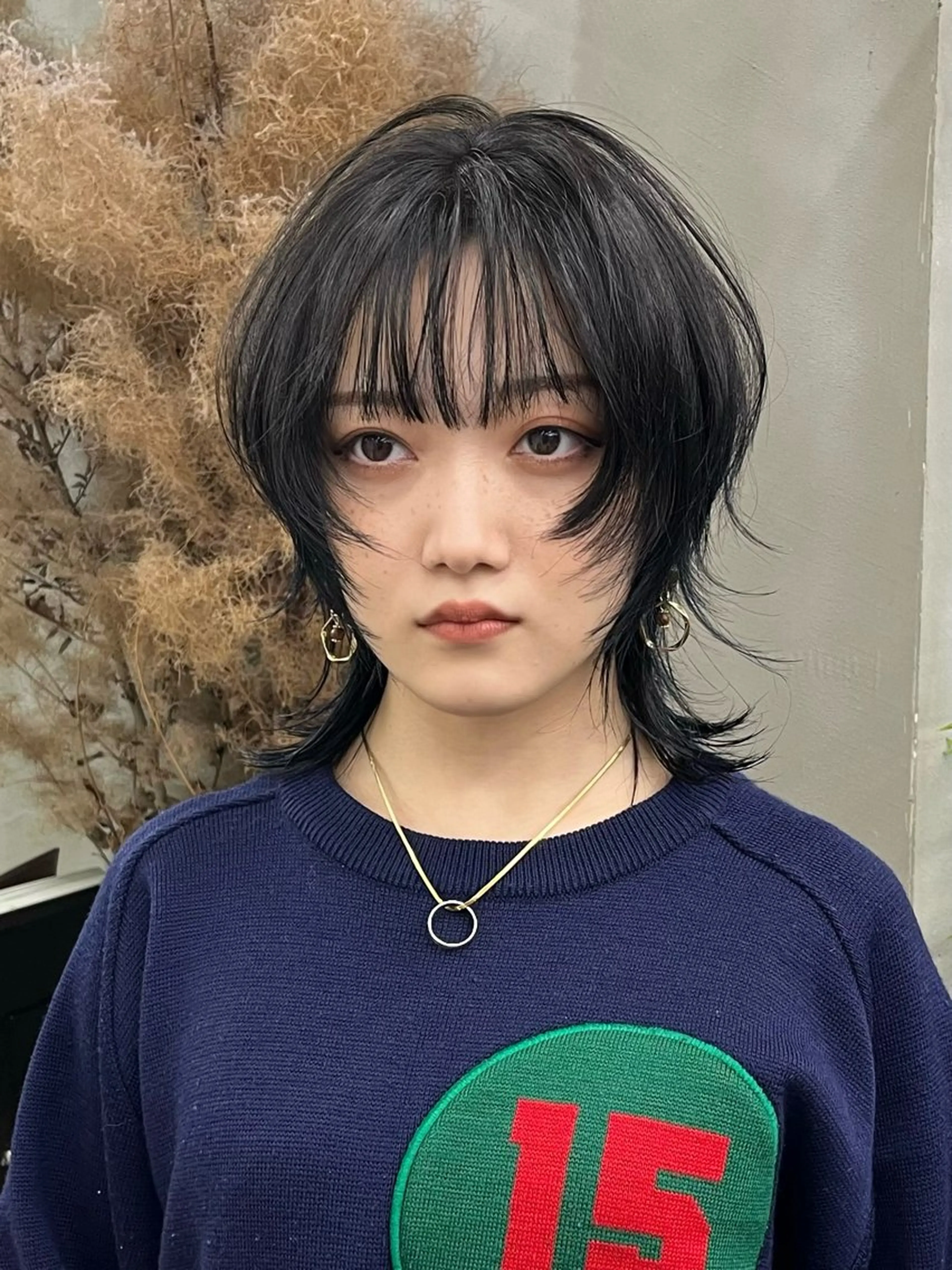 セミロング カラー イツク ⚡️ ルーツ/ハイトーンのヘアスタイル