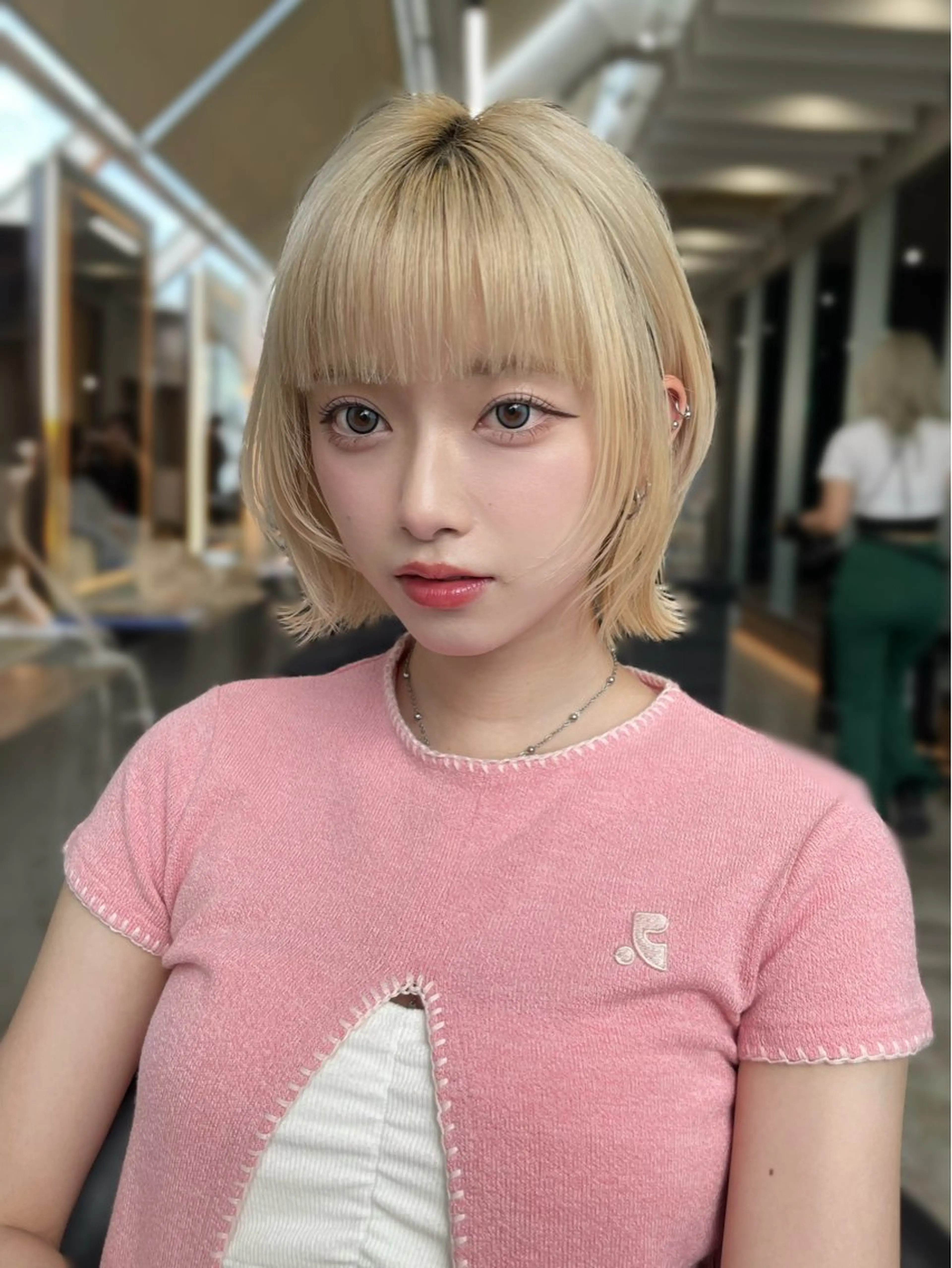 ミディアム カラー ボブレイヤー ブロンド ボブ レイヤーカット ヘアカラー トリートメント Aster 店長 れおん✂️のヘアスタイル