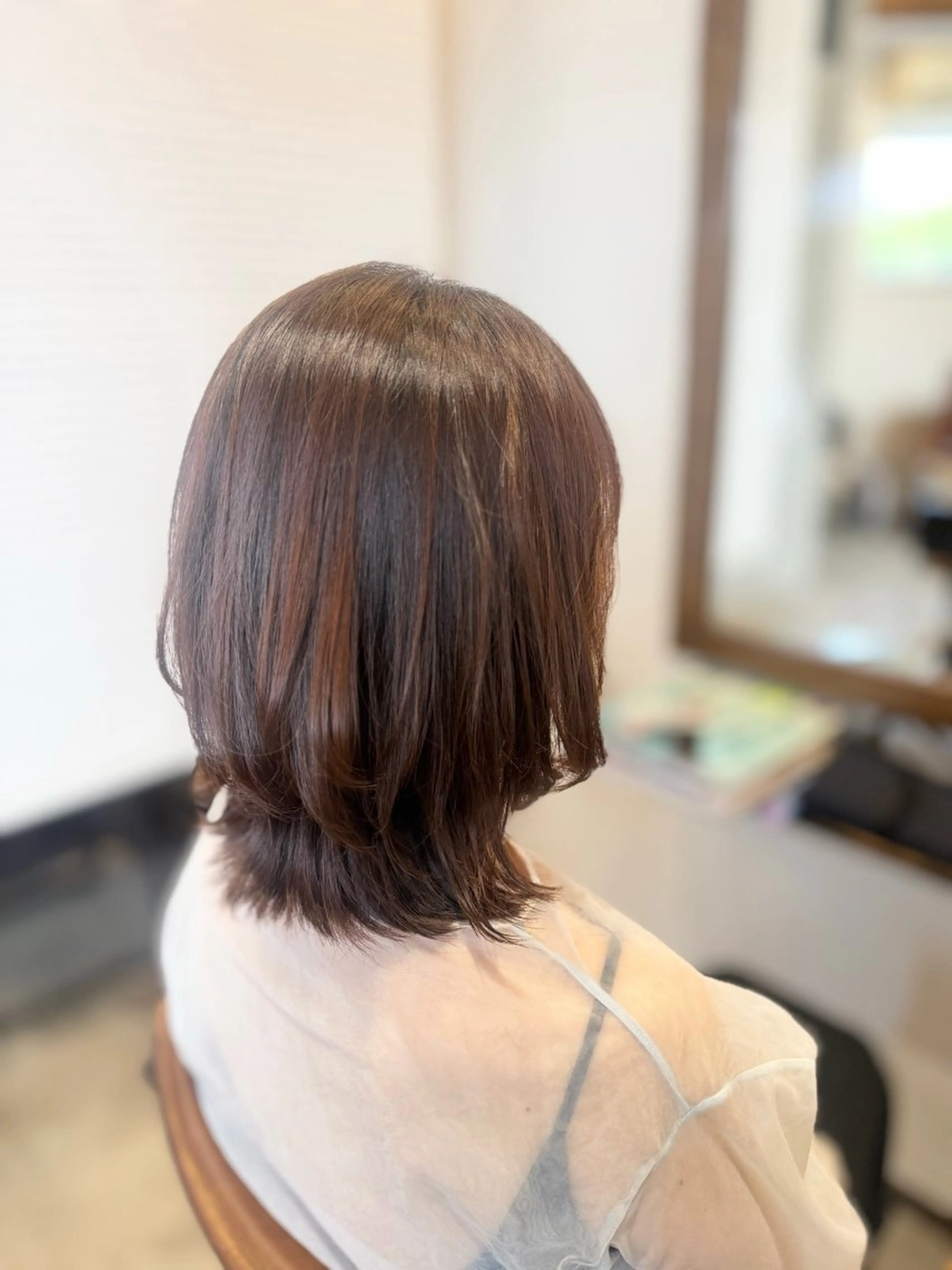 ミディアム ミディアムレイヤー 伸ばしかけ レイヤーカット カット YUKI .のヘアスタイル