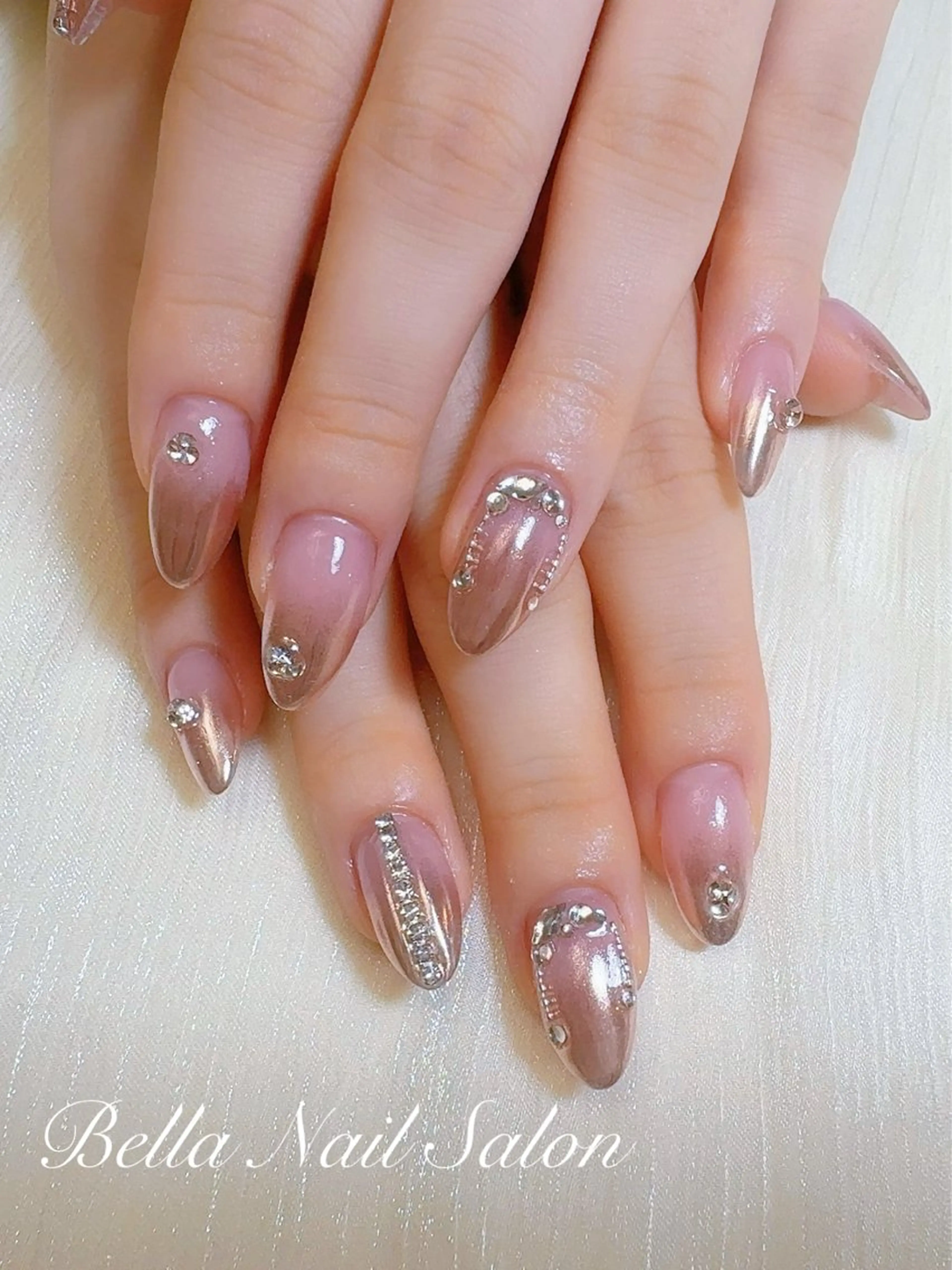 ネイル ハンドネイル Bella Nail Salonパラジェルのネイルデザイン