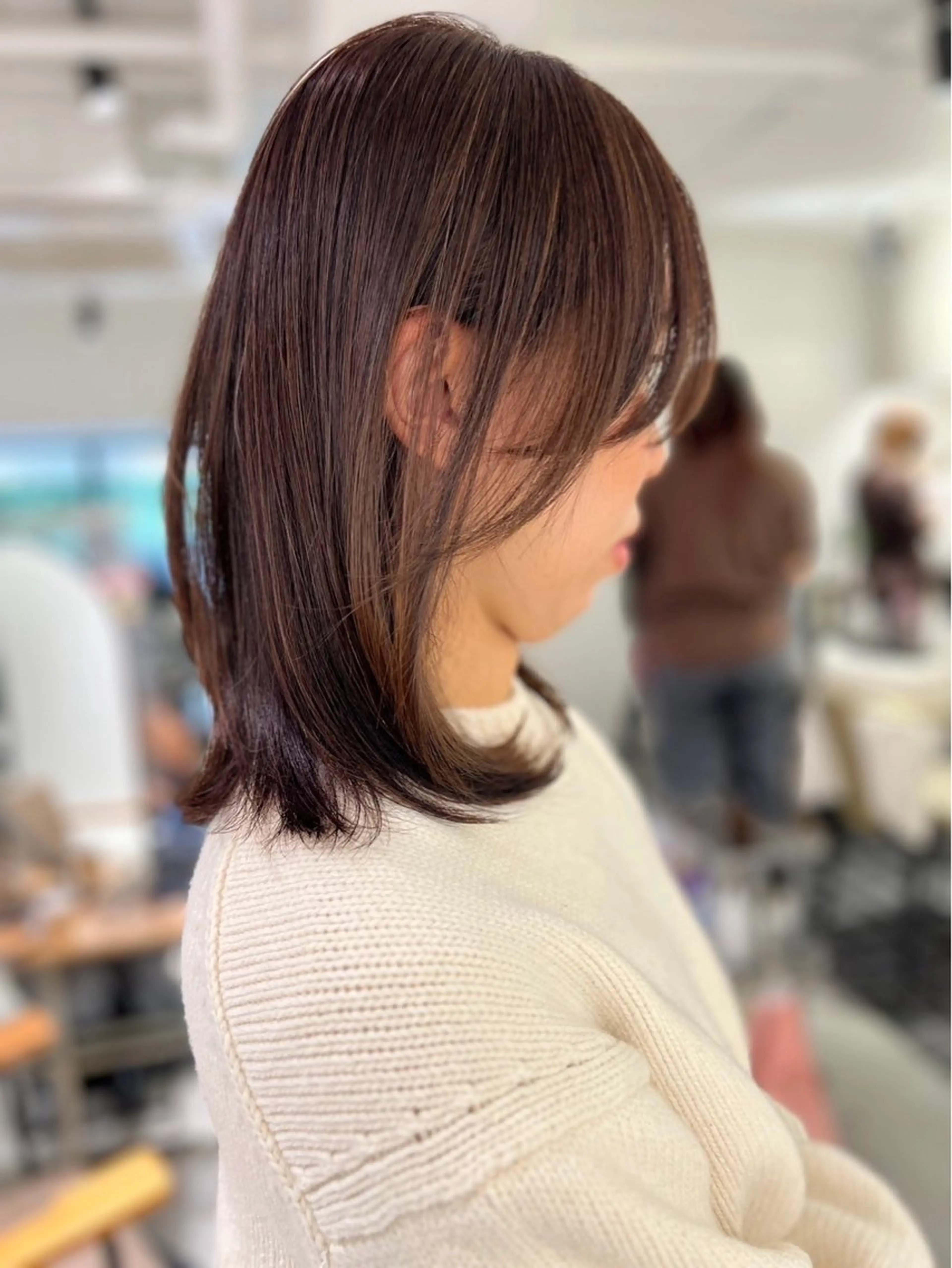 セミロング UNBIRTHDAY akariのヘアスタイル