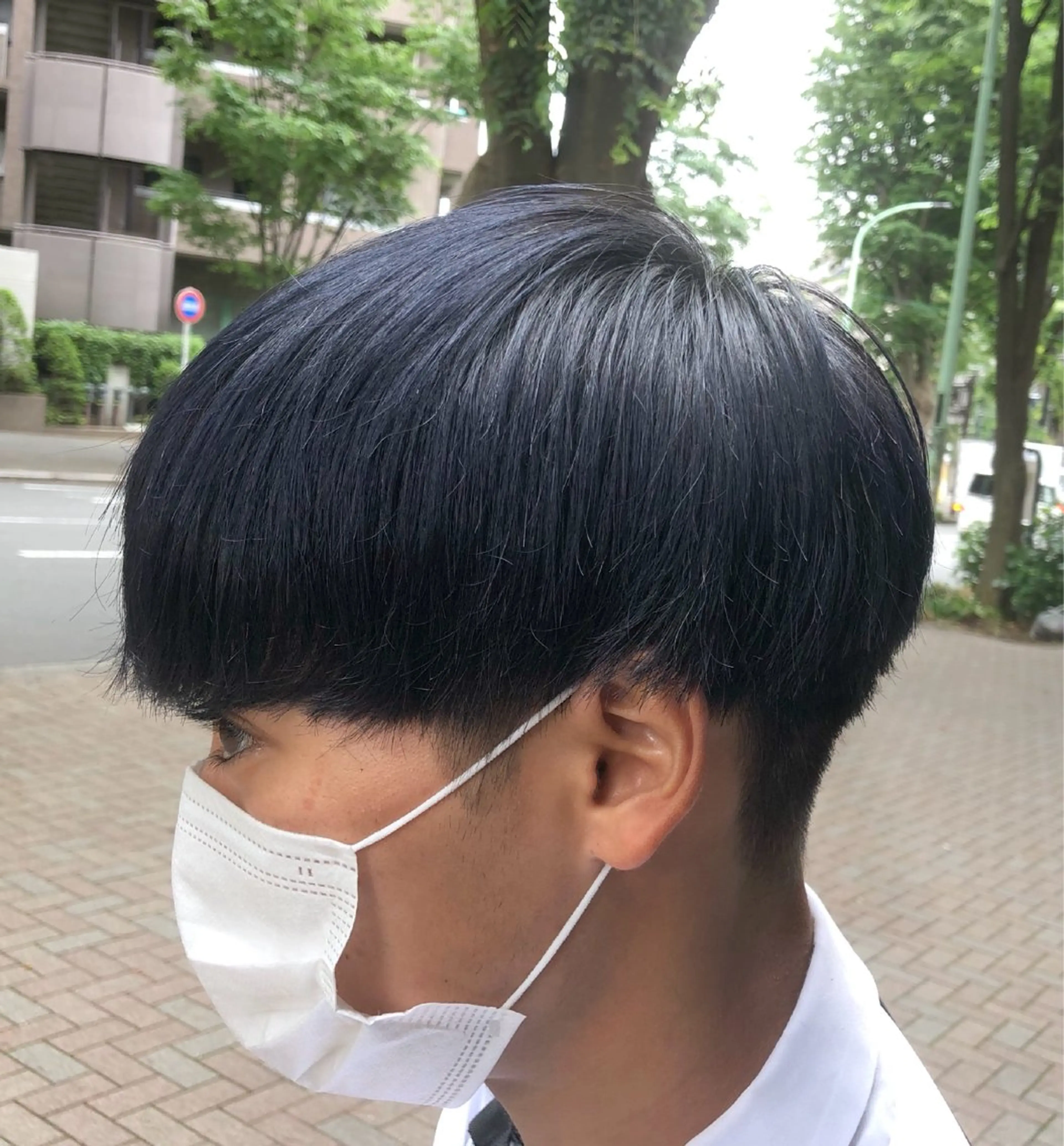 ショート カラー メンズ メンズブリーチ マッシュ 黒髪 ブリーチ ブルーカラー カット パーマ 韓国メンズヘア/ 毛流れヘア　須田龍世のヘアスタイル