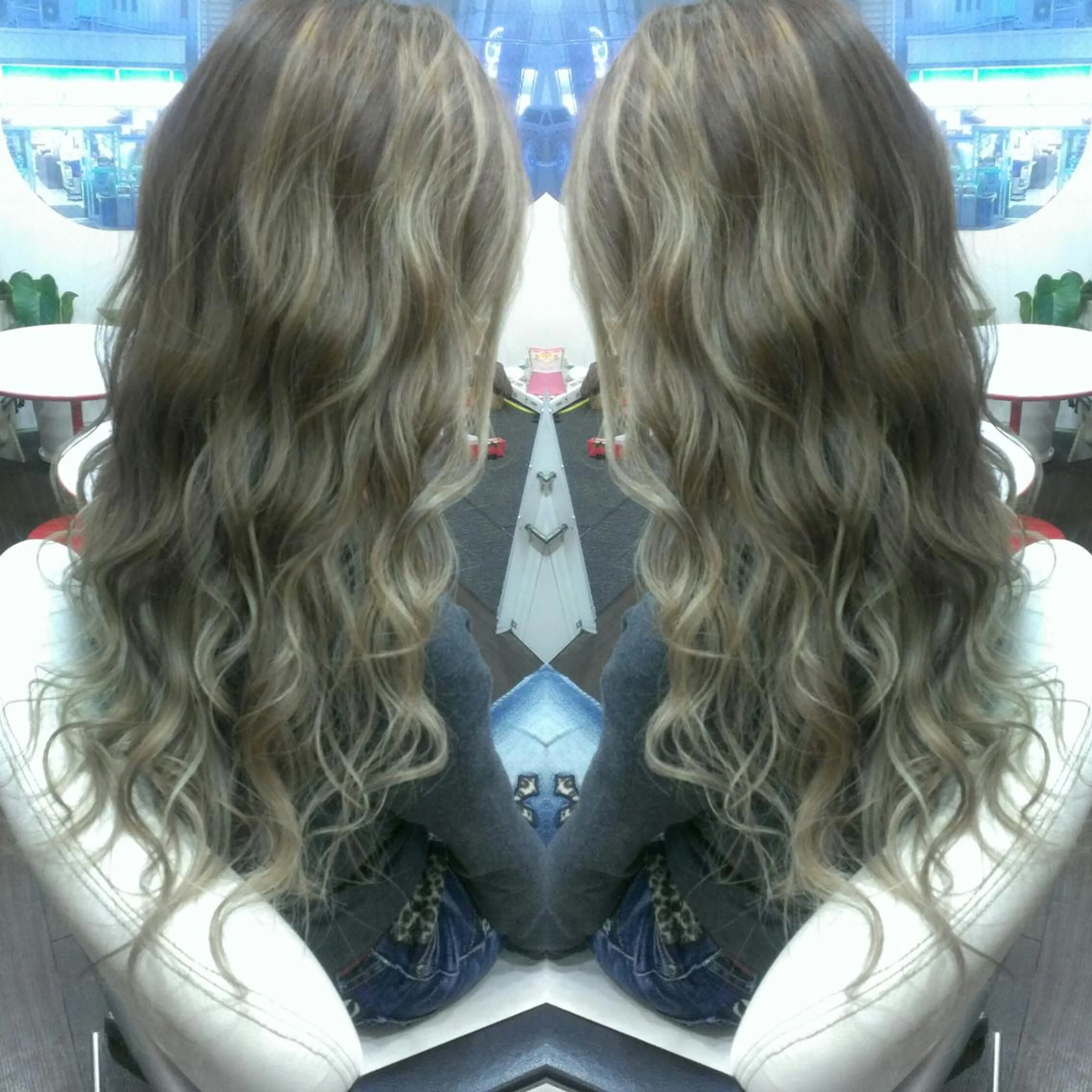 ロング カラー グレージュ ハイライトカラー ハイライト ヘアカラー エクステ 植田 /エクステ /ブリーチ/髪質改善のヘアスタイル