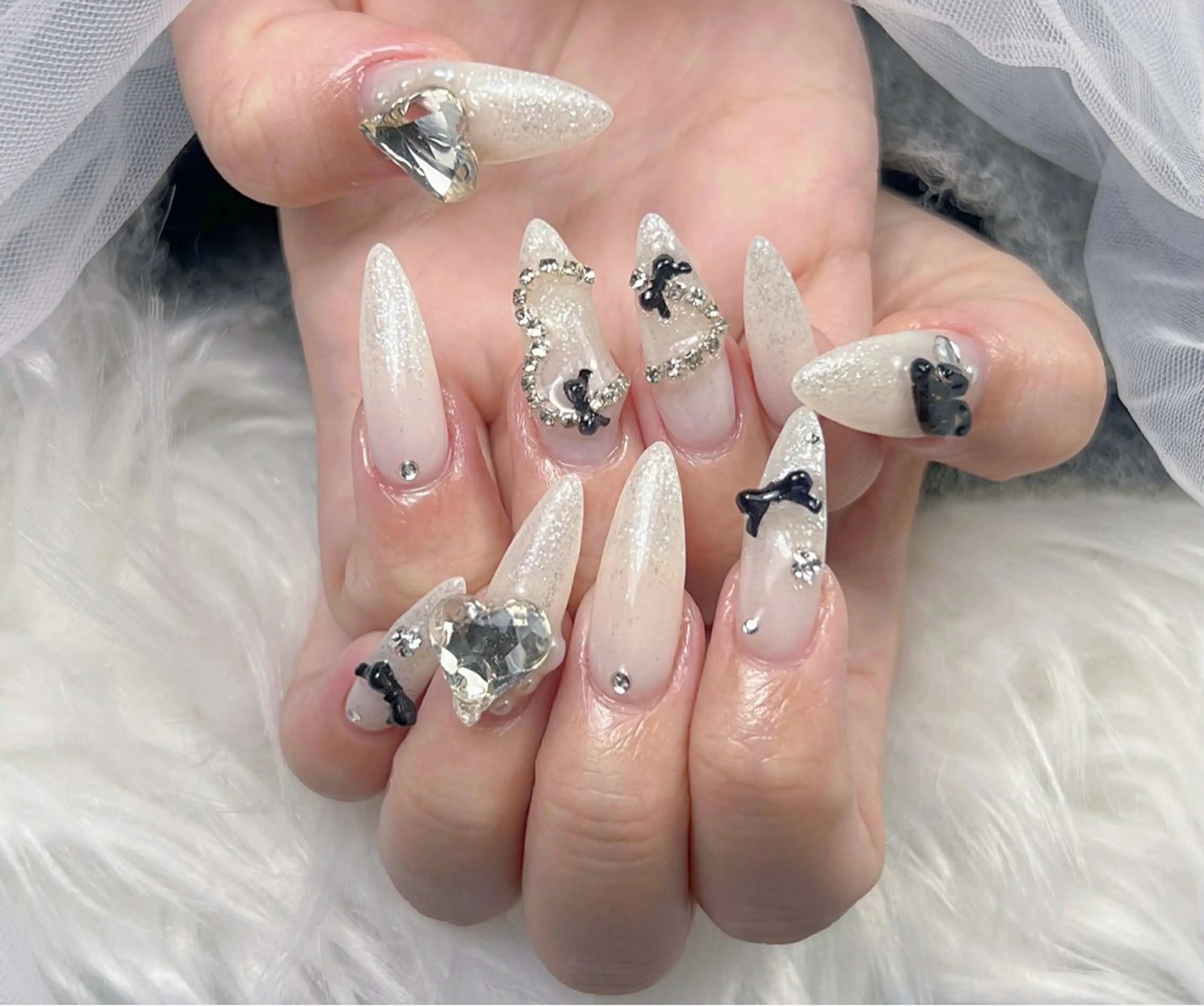 ネイル アートネイル オーロラネイル チークネイル 長さ出し フットネイル Miya _nailのネイルデザイン