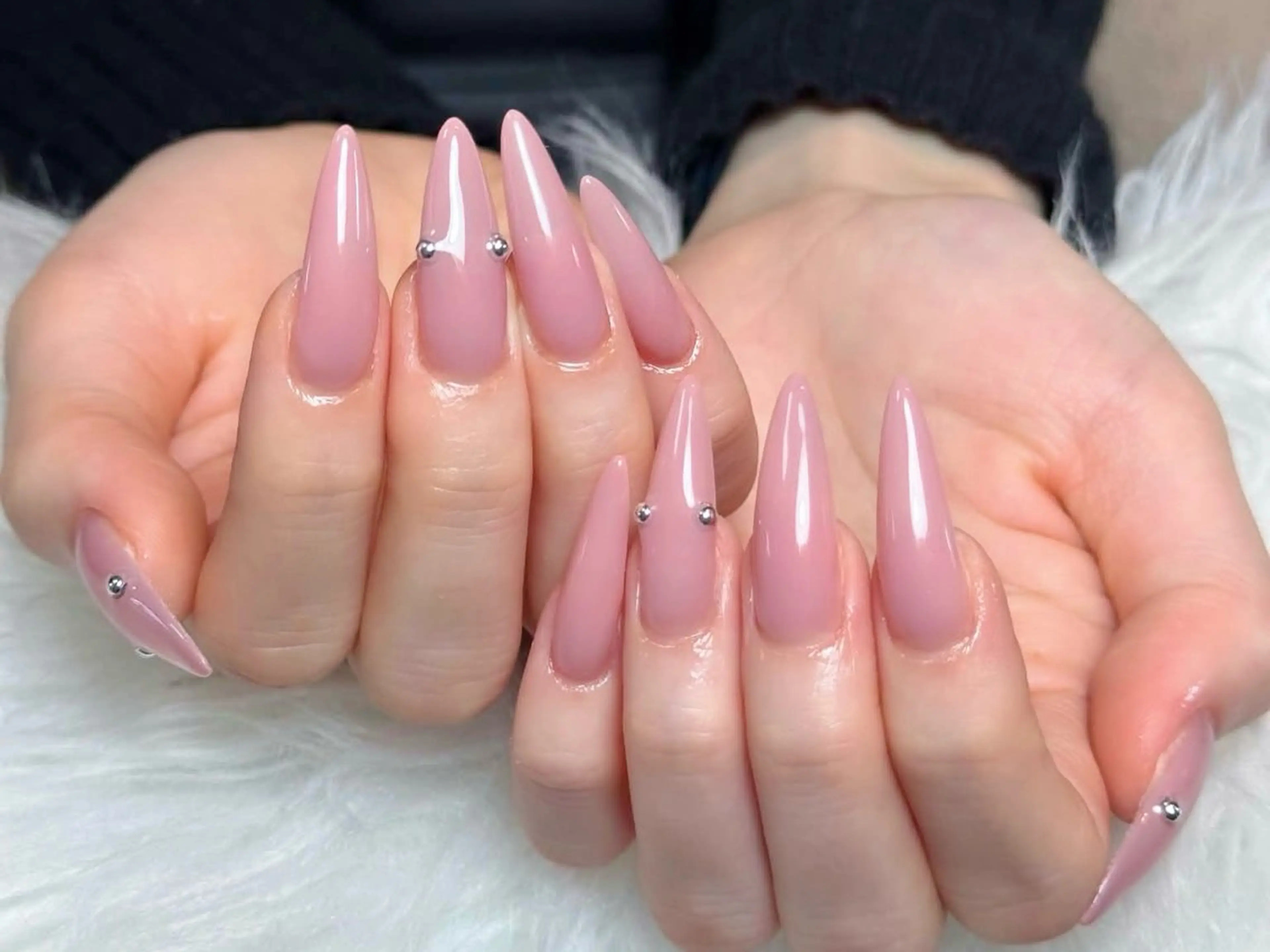 ネイル チークネイル ドット フレンチネイル グラデーション ハート ハンドネイル ハンドケア Eli Nails 新宿のネイルデザイン