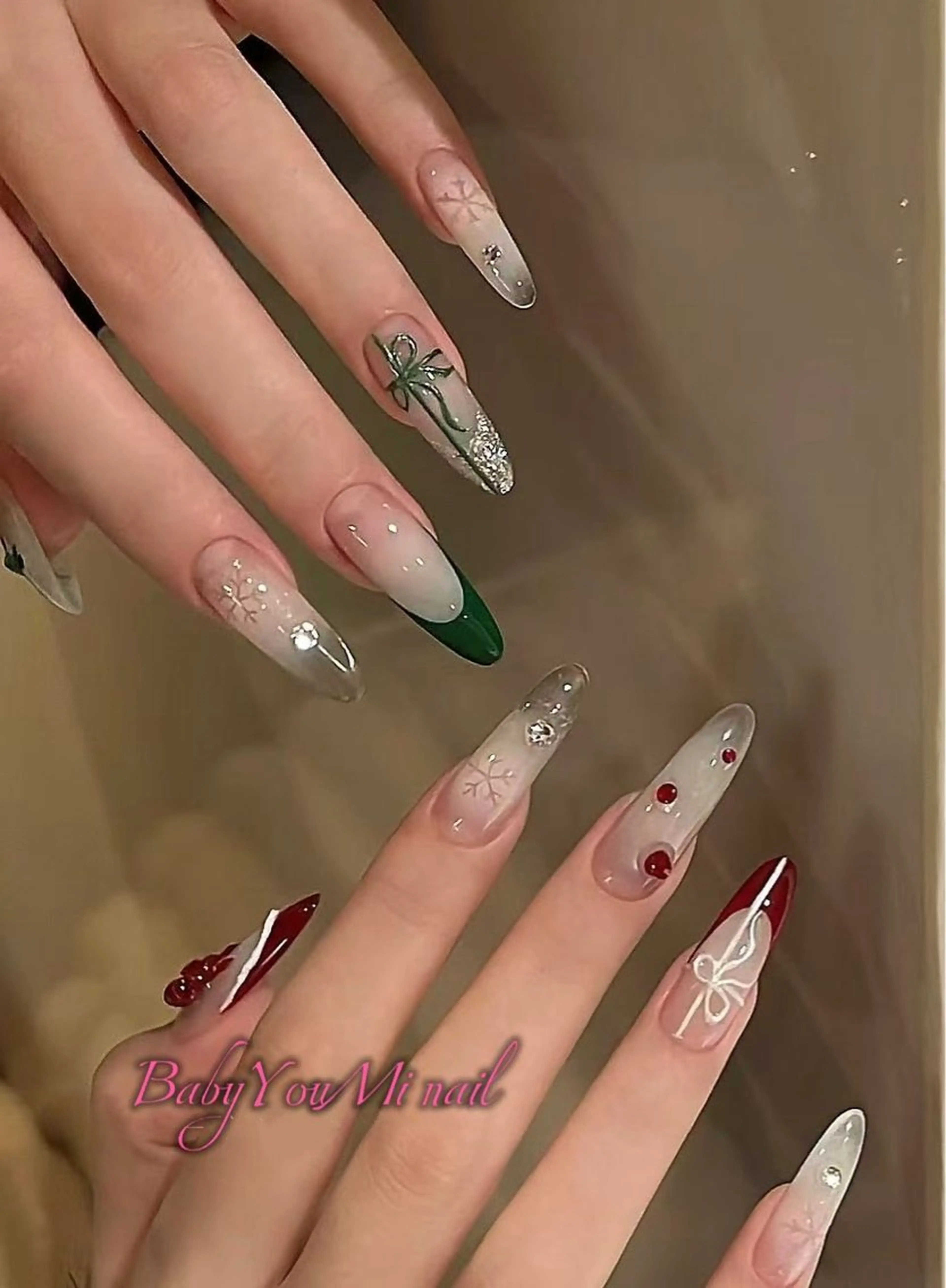 ネイル オーロラネイル 成人式 フットネイル フレンチネイル ジェルネイル ハンドネイル 相沢 さやかのネイルデザイン