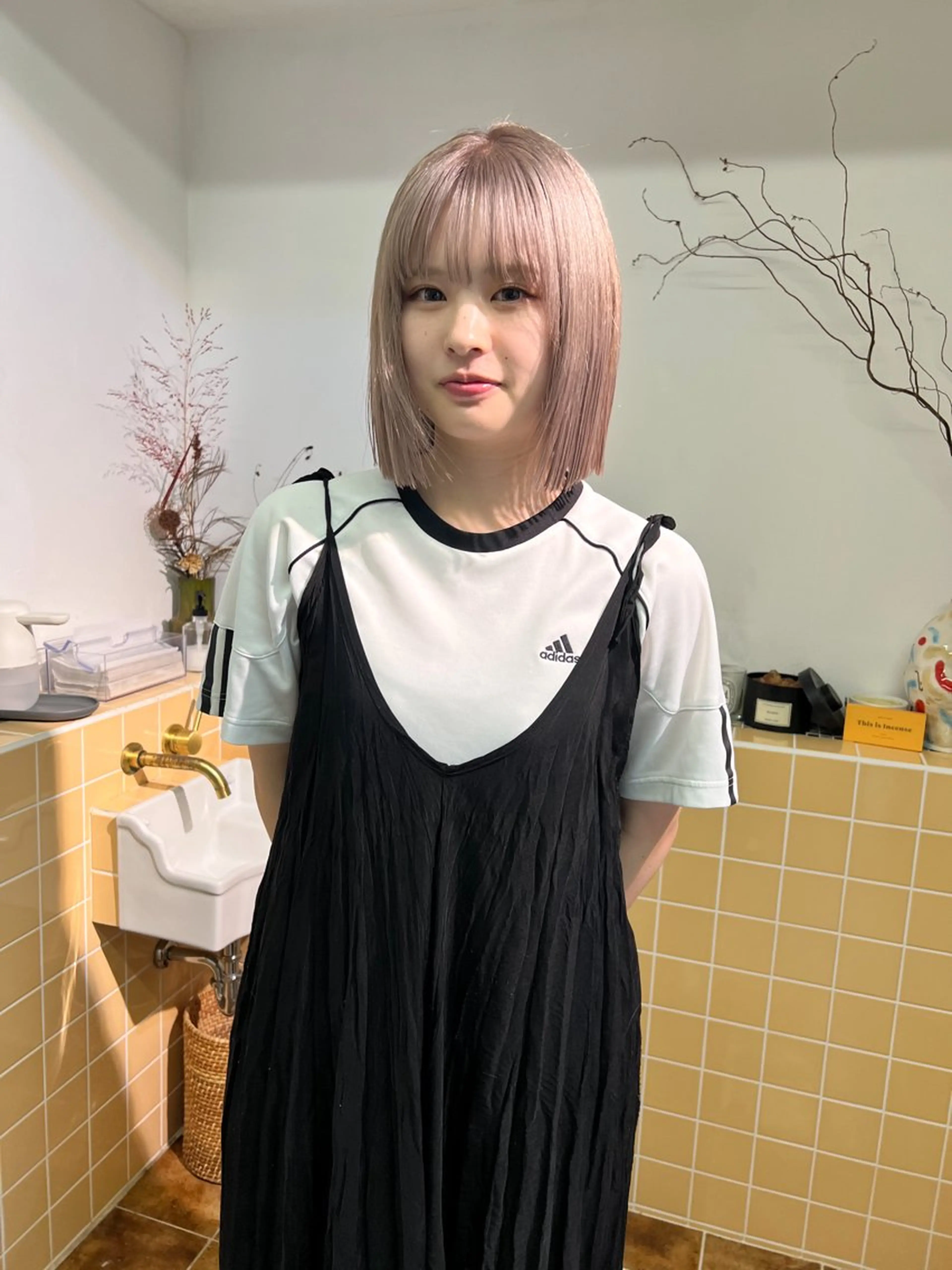 ミディアム カラー 顔周りレイヤー/韓国 ブリーチminamiのヘアスタイル