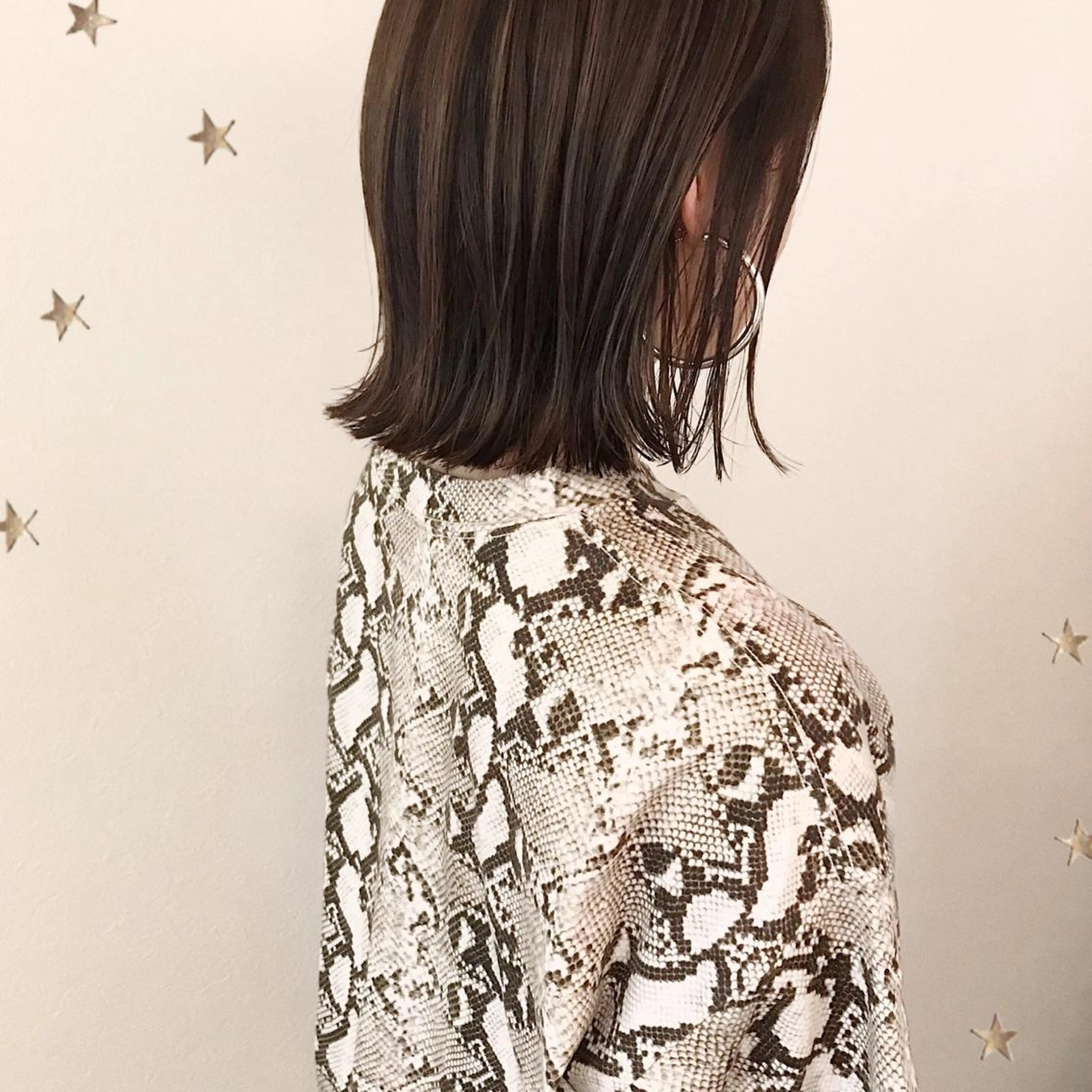 ミディアム 市川 千夏のヘアスタイル