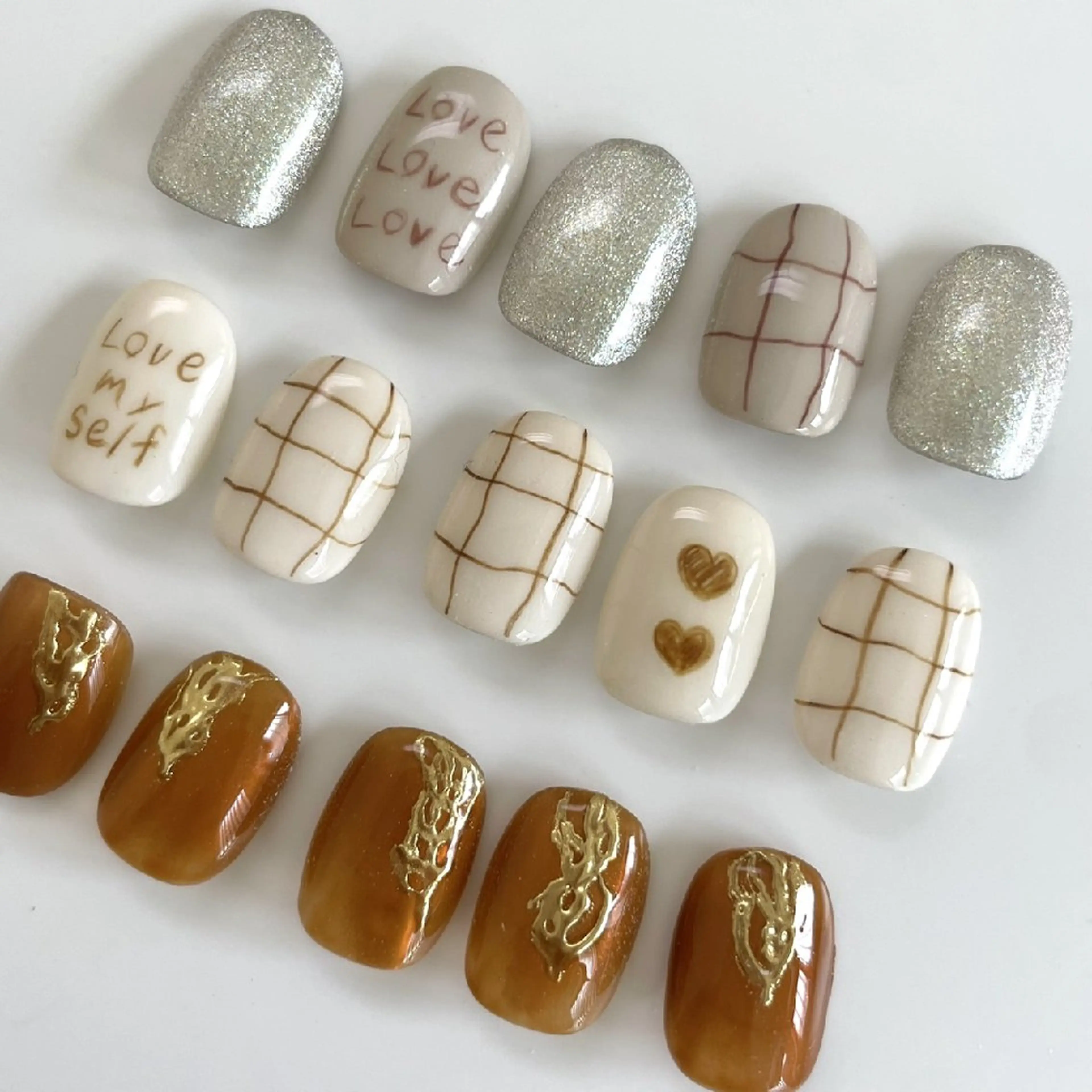 ネイル ネイルスクール byCharmeのネイルデザイン