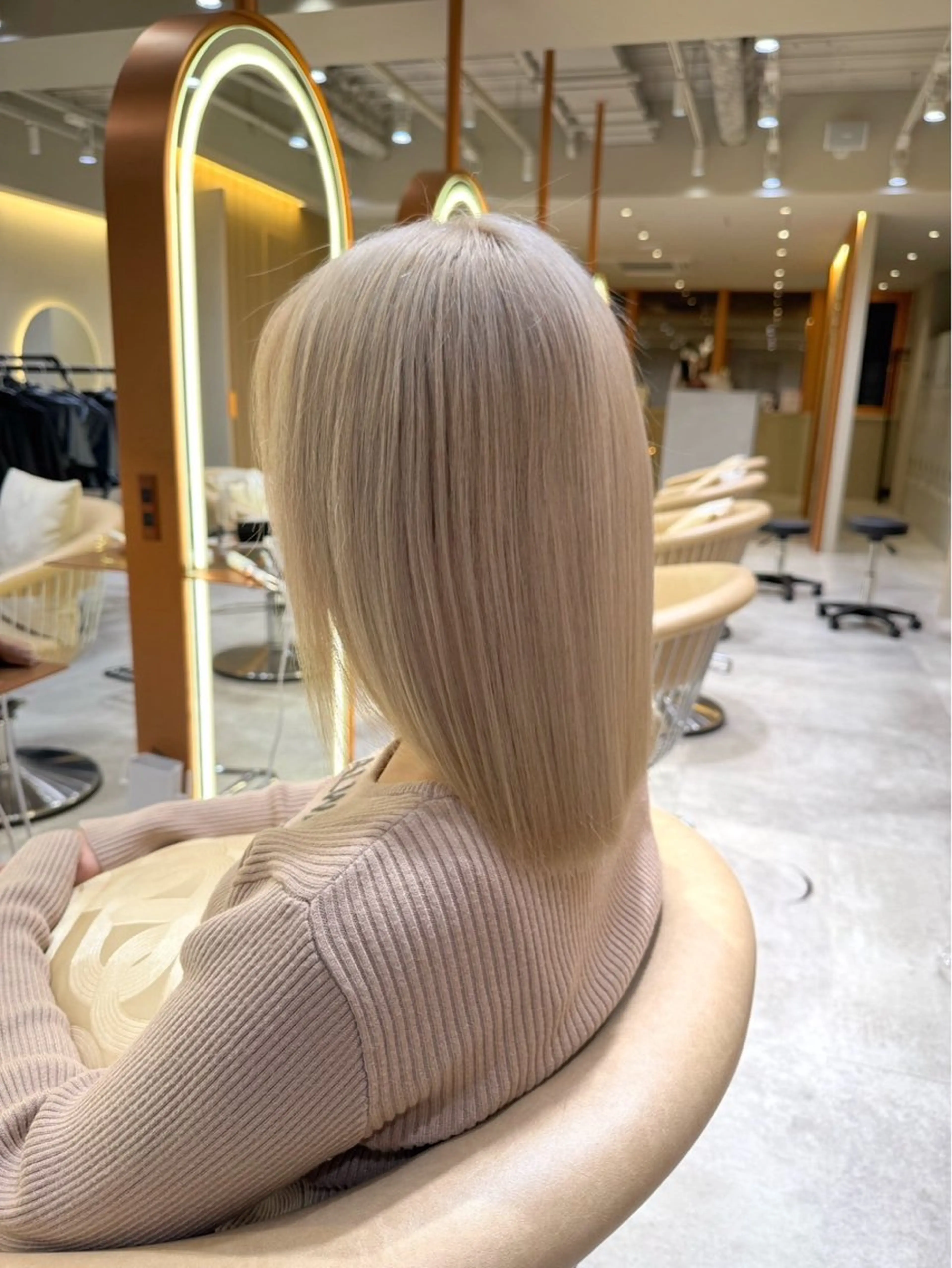 ミディアム カラー 井上 一青のヘアスタイル