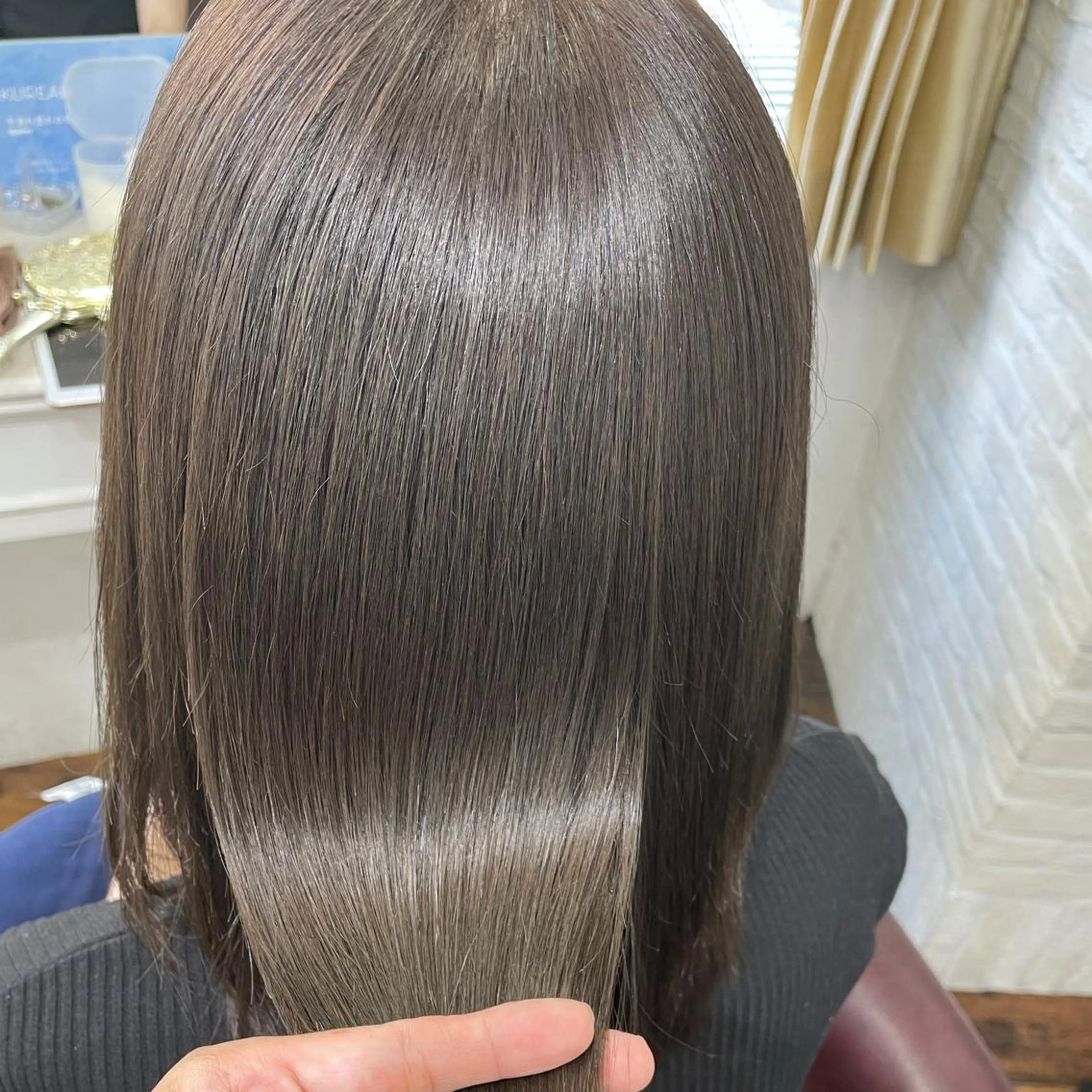 セミロング カラー トリートメント Soleria 田中慎一のヘアスタイル