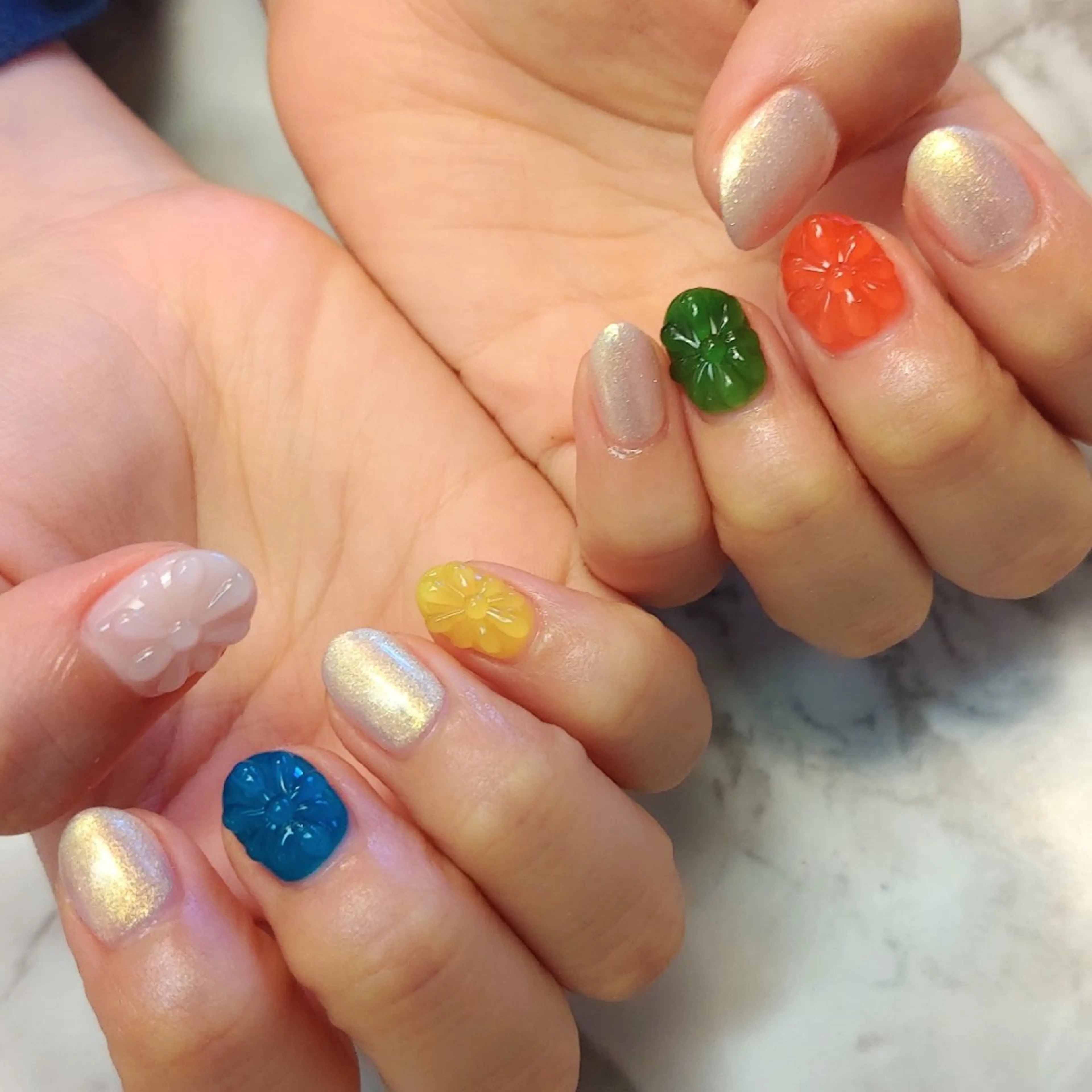 ネイル フラワーネイル ぷっくりネイル ジェヌインネイル 河内のネイルデザイン