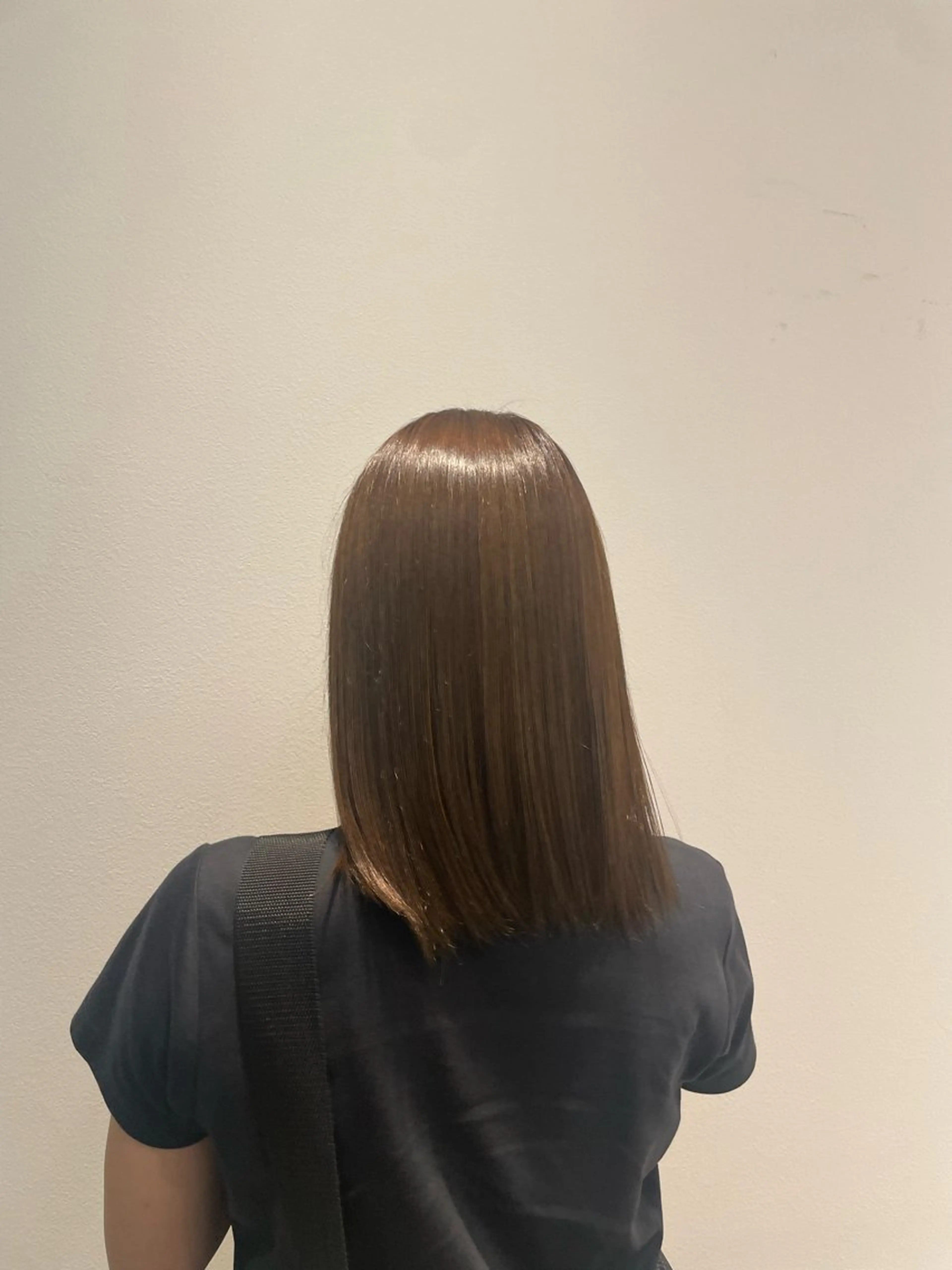 ミディアム カラー ブラウンカラー オリーブブラウン ヘアカラー 磯引 美菜のヘアスタイル