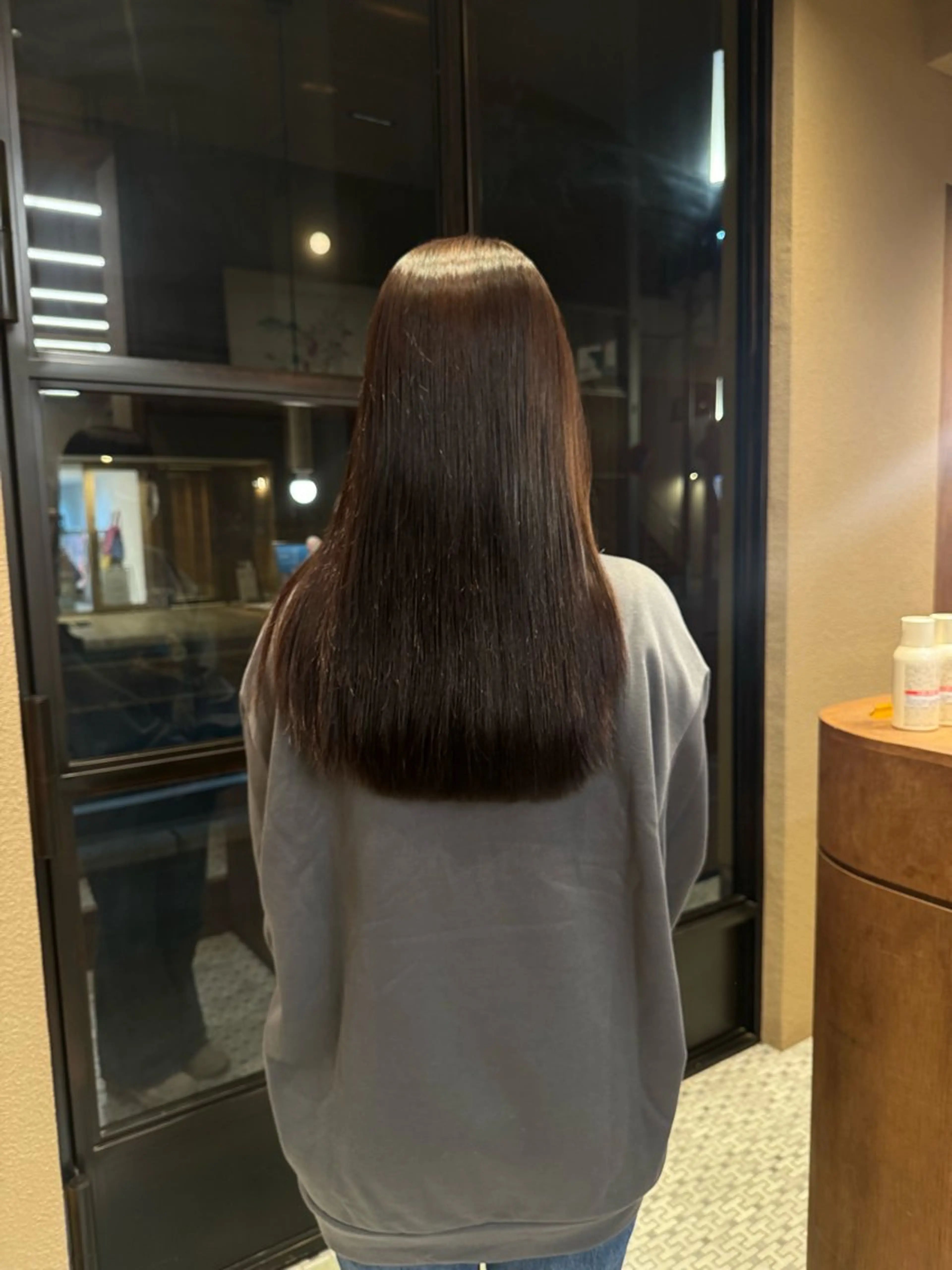 ロング カラー hina 🛋️ブリーチカラーのヘアスタイル