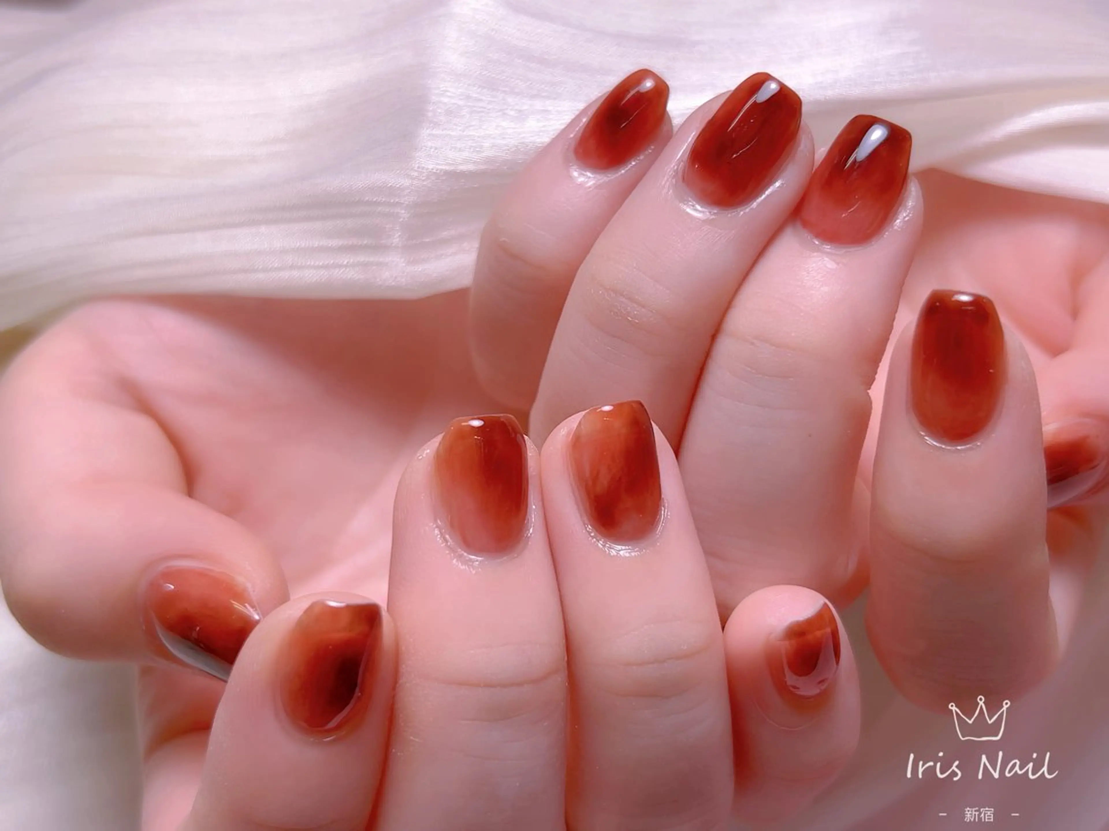 ネイル フレンチネイル ジェルネイル グラデーション 韓国ネイル マグネットネイル ハンドネイル 【長さ出し】 IRIS NAILのネイルデザイン