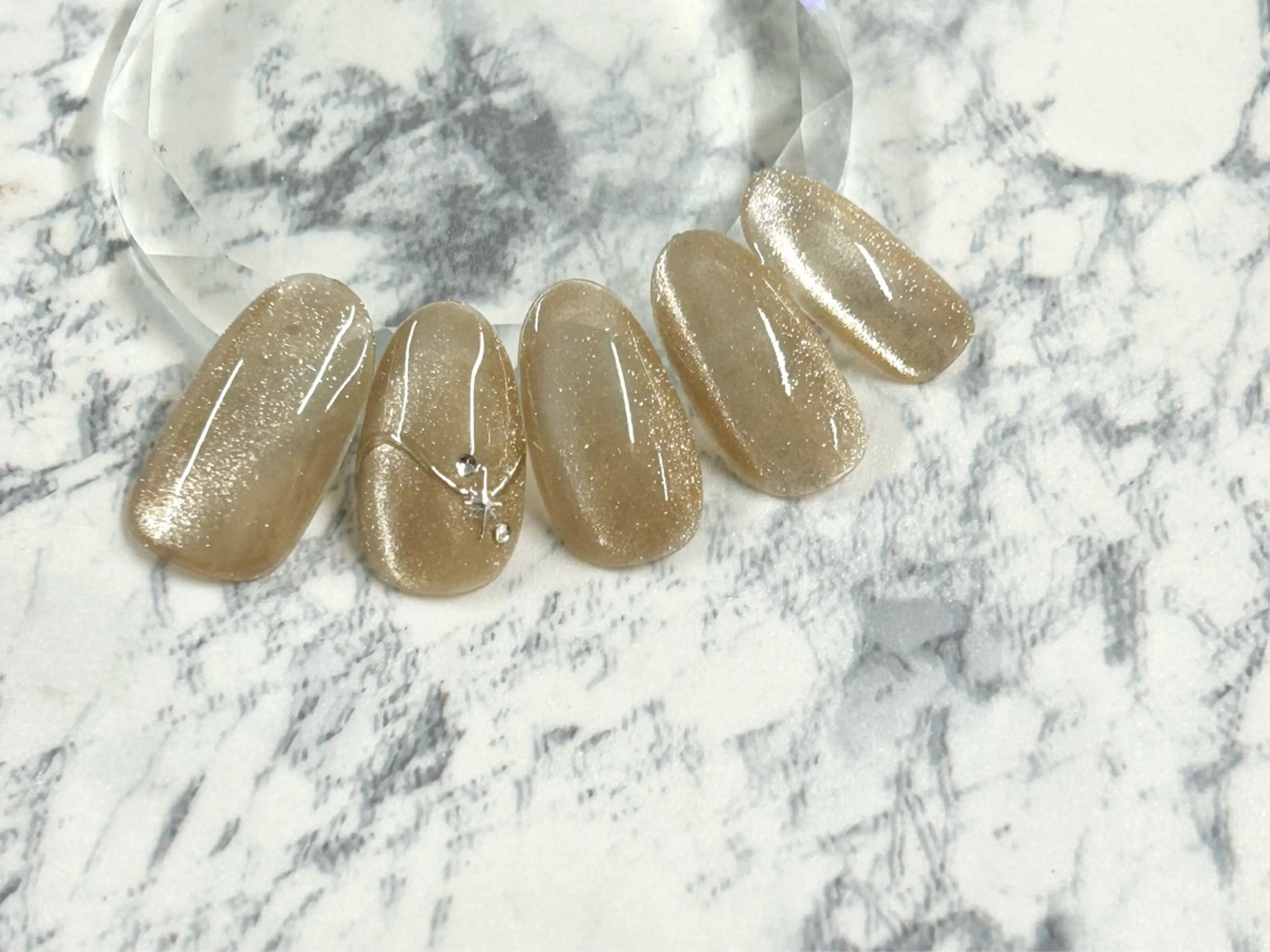 ネイル マグネットネイル 杉山 ネイリストのネイルデザイン