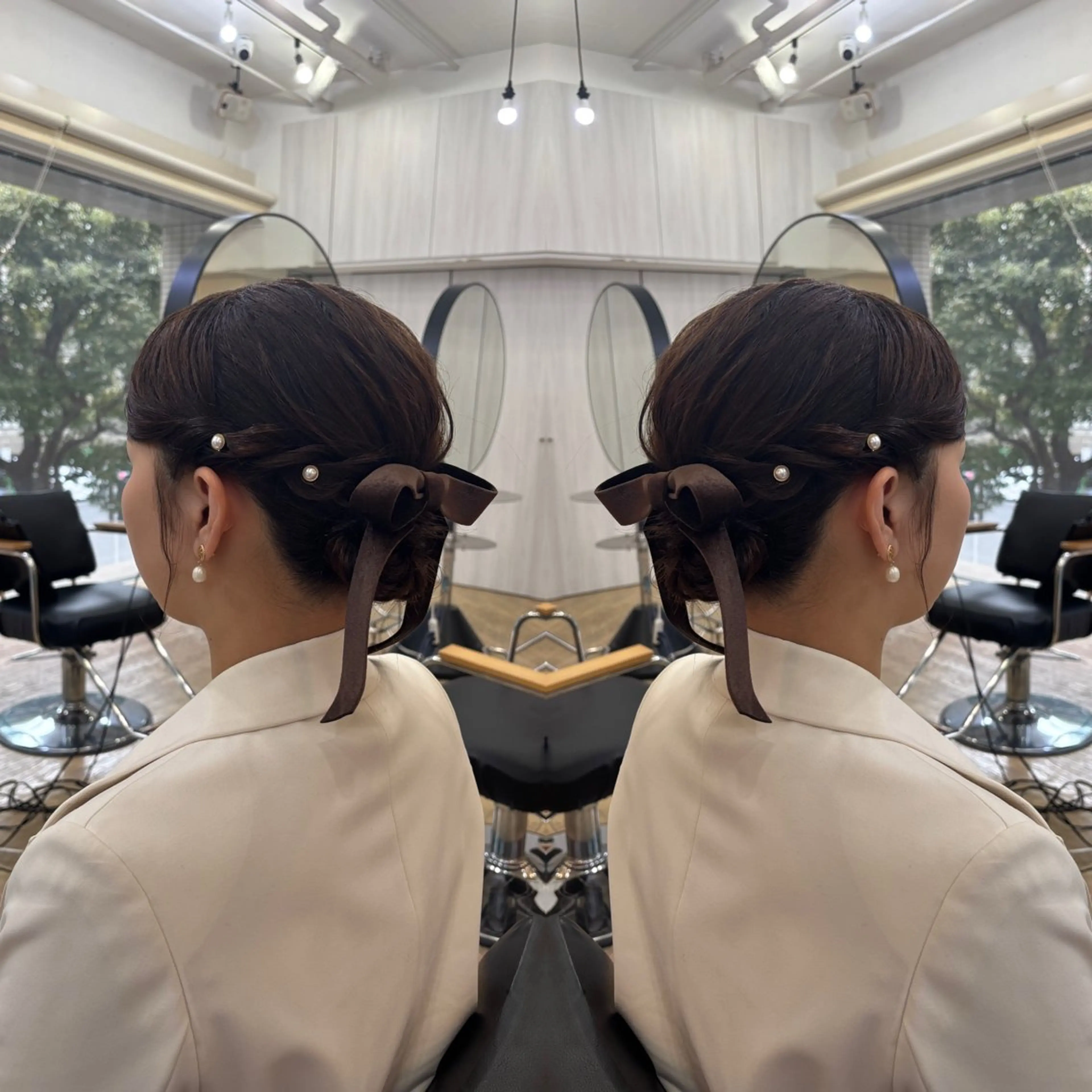 セミロング ヘアアレンジ 💎ハイトーン/艶 カラー モエカ💎のヘアスタイル