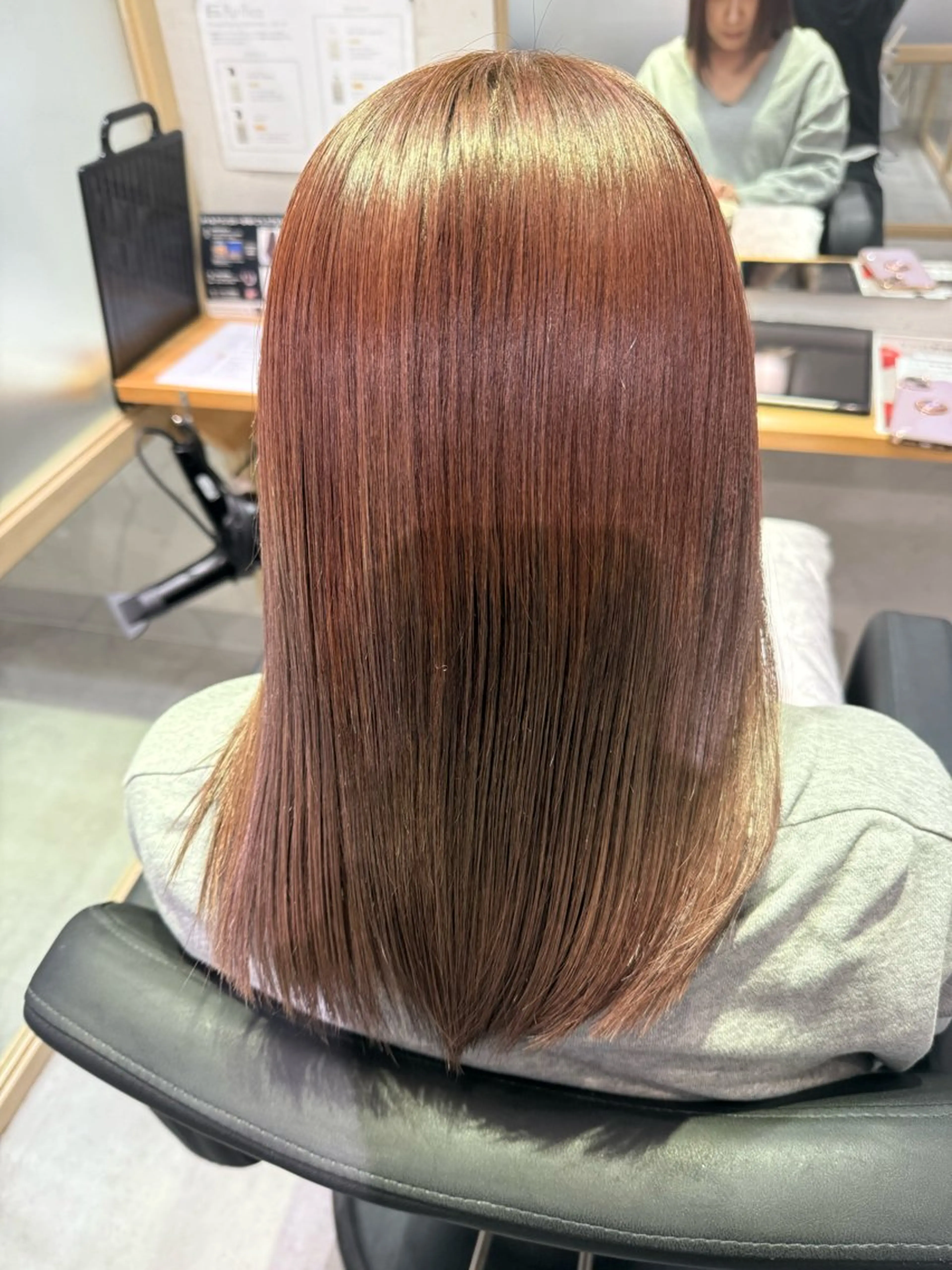 セミロング カット 縮毛矯正 トリートメント ✨シルクストレート✨ 美髪髪質改善Yukiのヘアスタイル