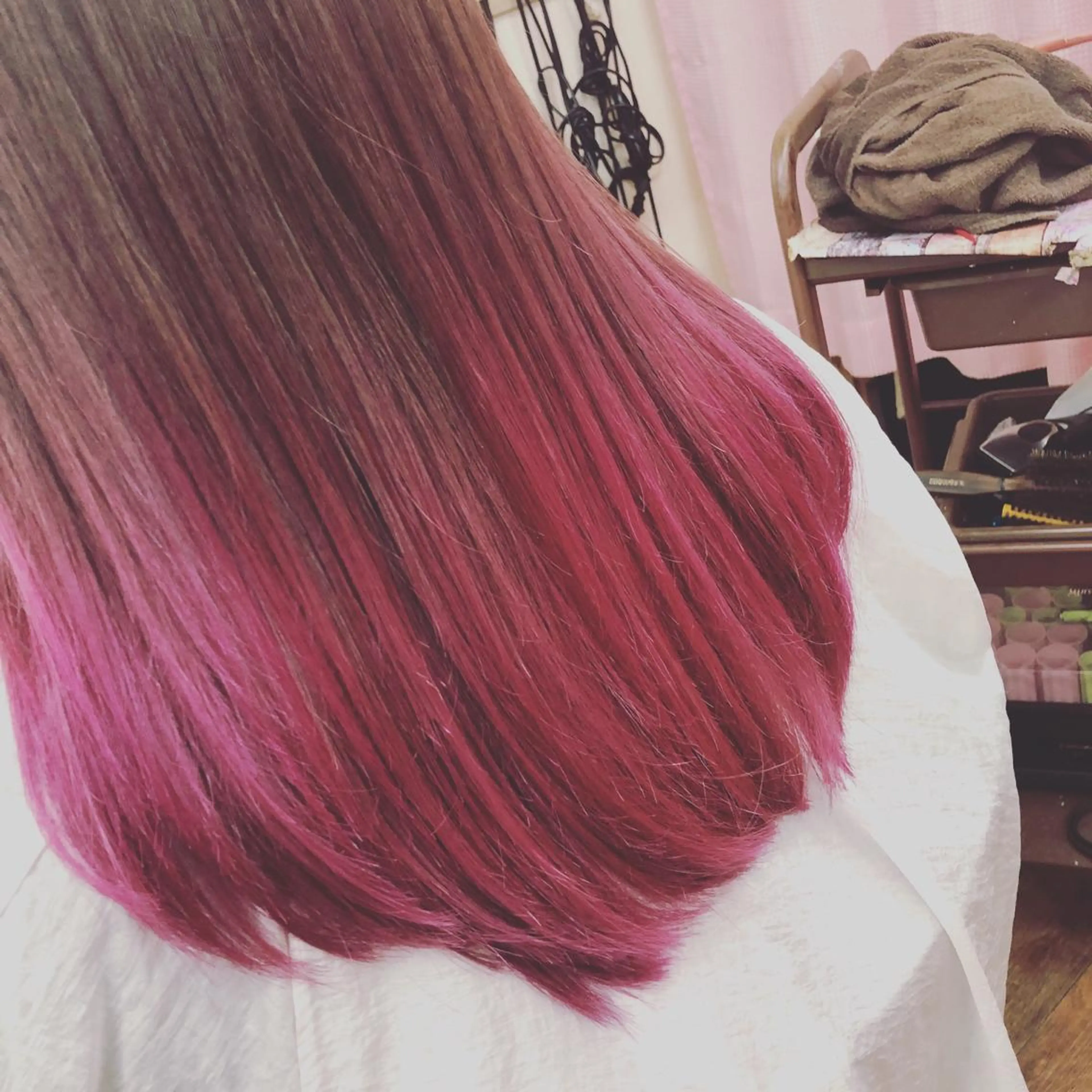 ミディアム ヘアカラー トリートメント kou艶髪師色髪師 こう 艶髪師色髪師のヘアスタイル