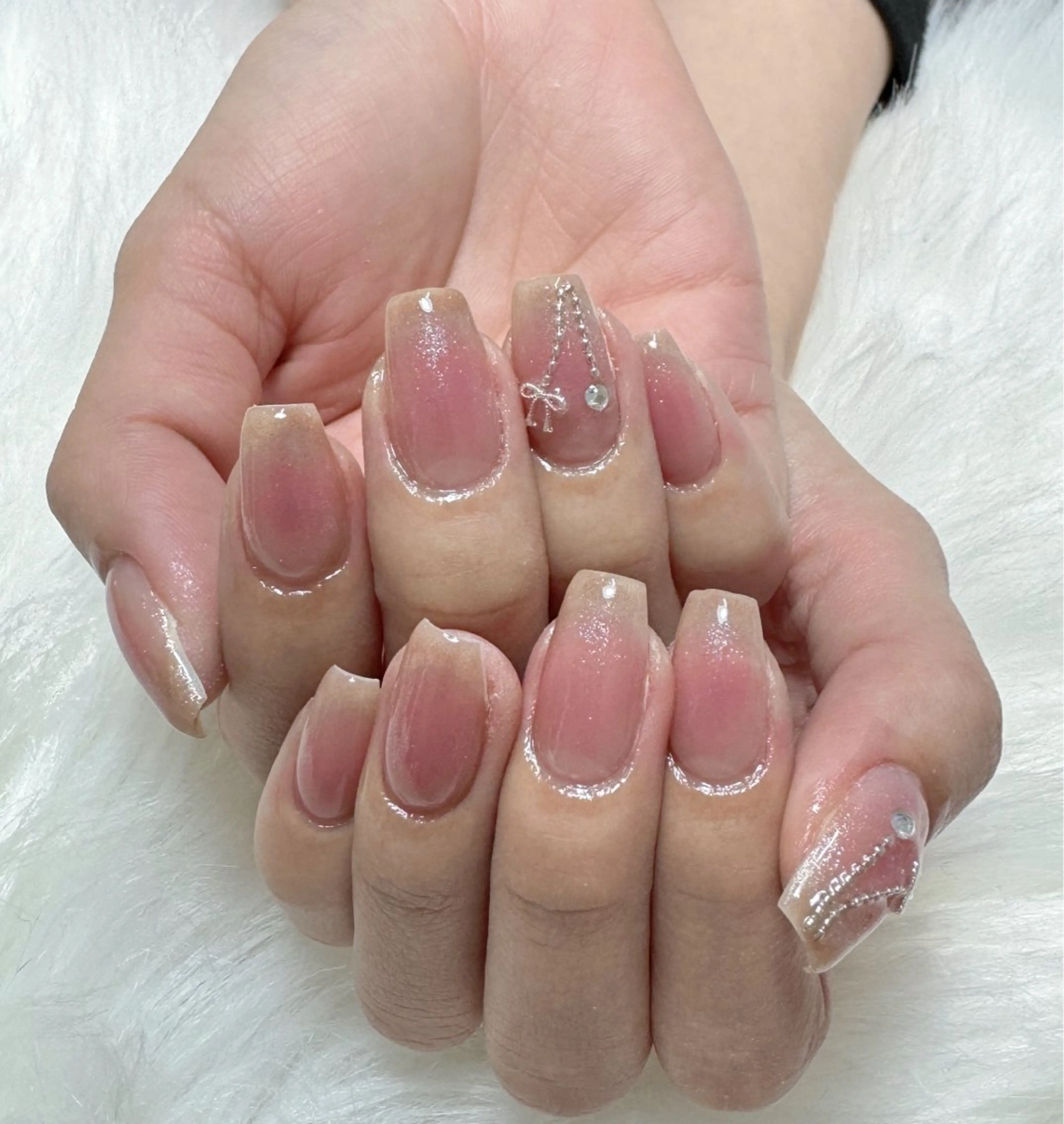 ネイル ハンドネイル 🎀nana🫧 ワンホンネイル🎀のネイルデザイン