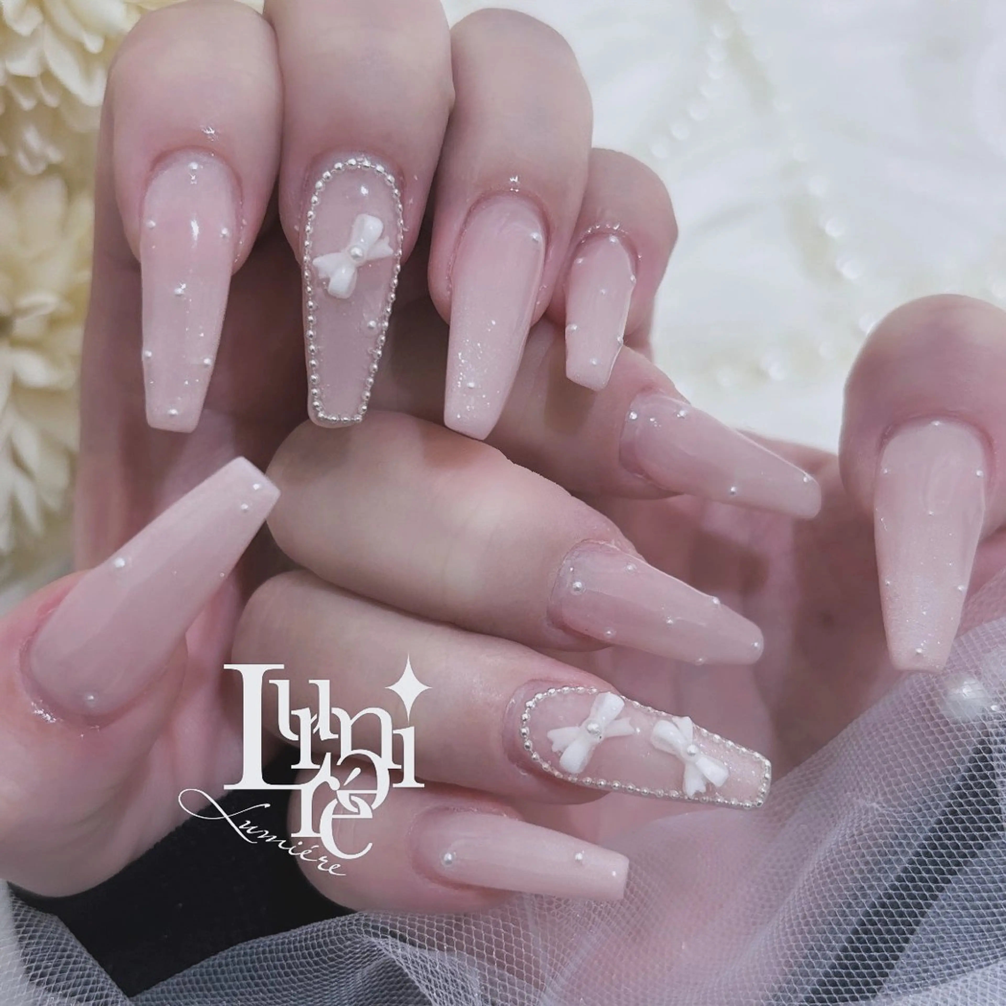 ネイル ハンドネイル Lumière｜ ロング｜ワンホンのネイルデザイン