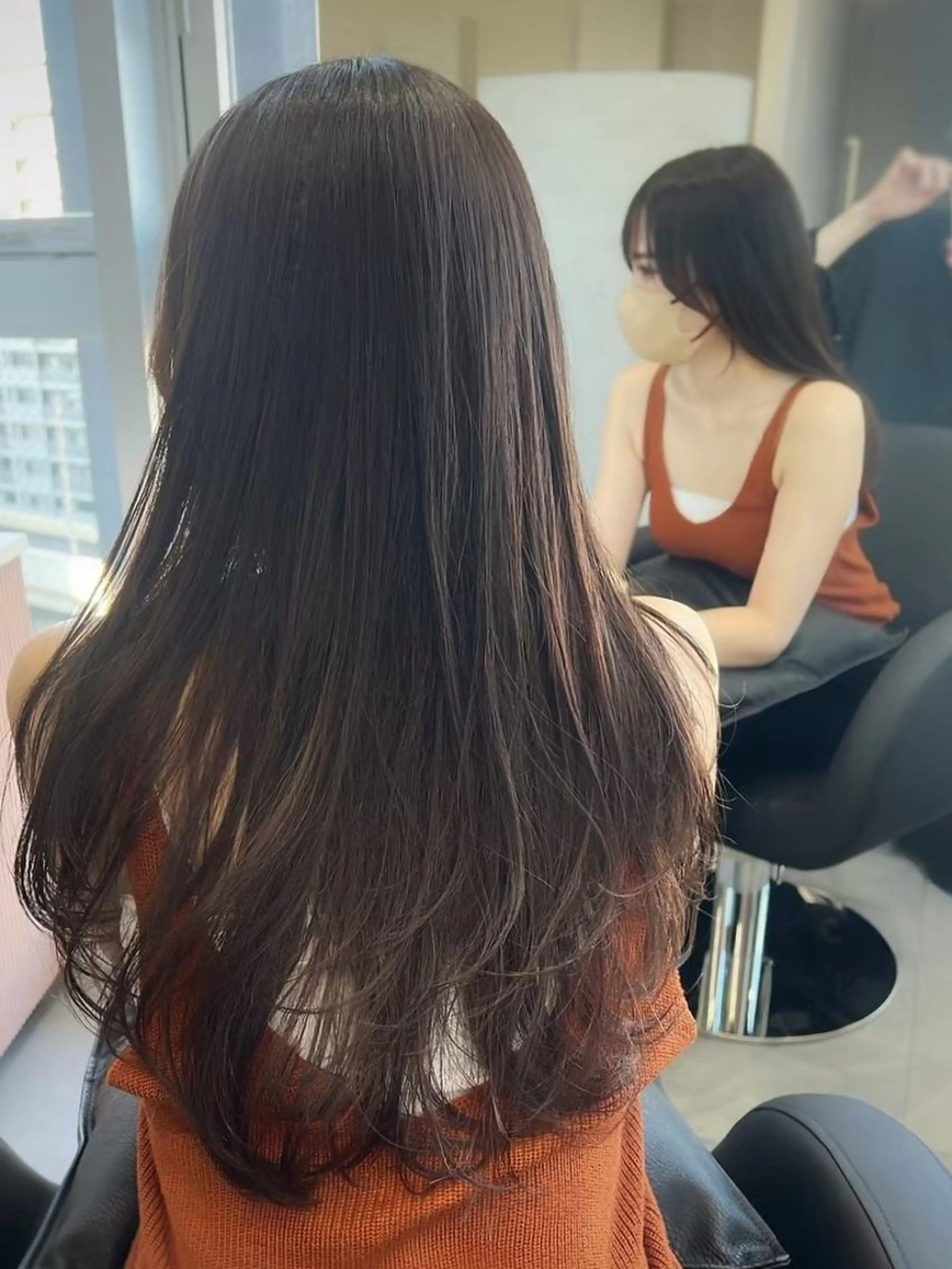 カラー 江坂 misaki のヘアスタイル