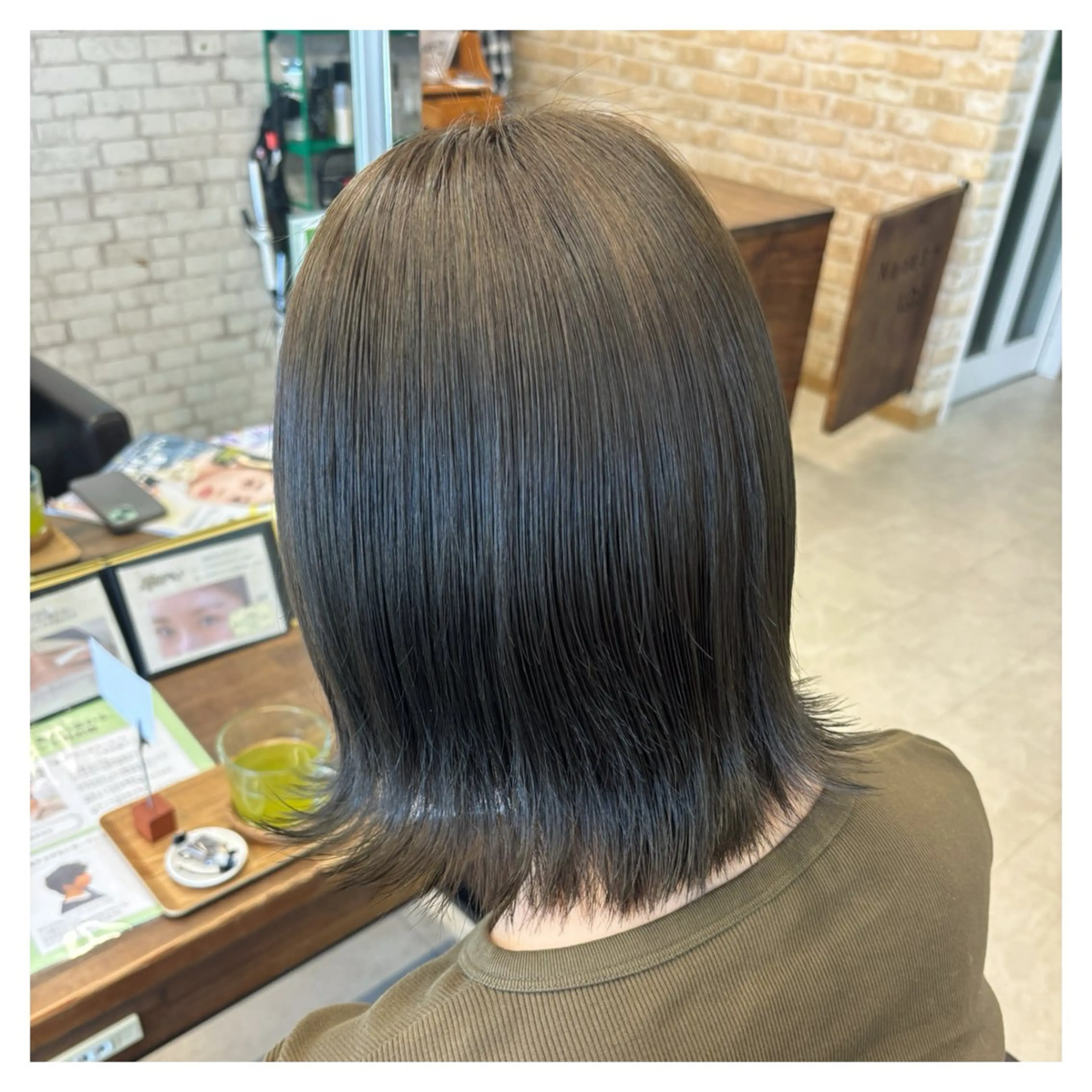 ミディアム ヘアカラー 船曳 鈴菜のヘアスタイル
